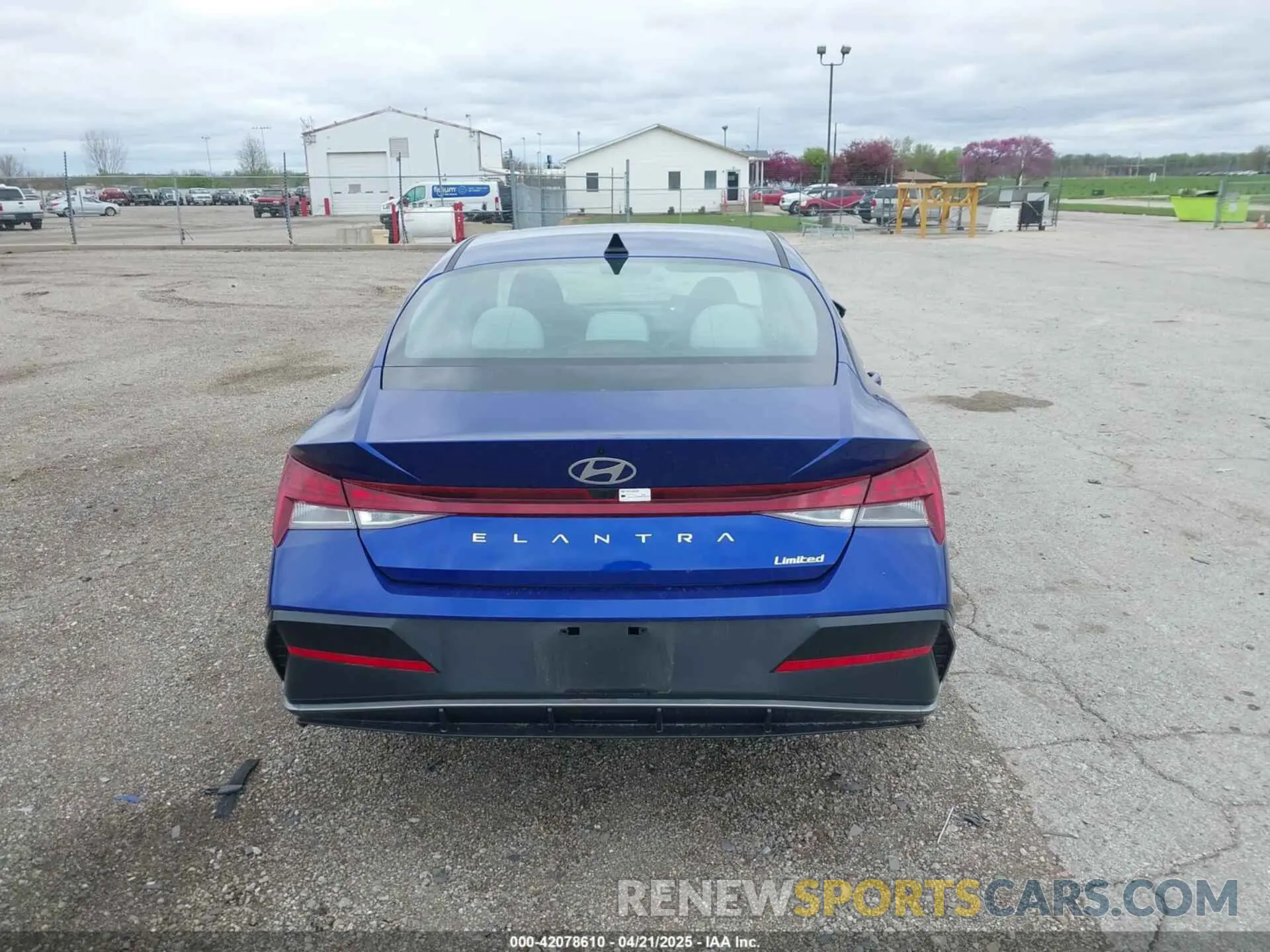 16 Photograph of a damaged car KMHLP4DG8SU894375 HYUNDAI ELANTRA 2025