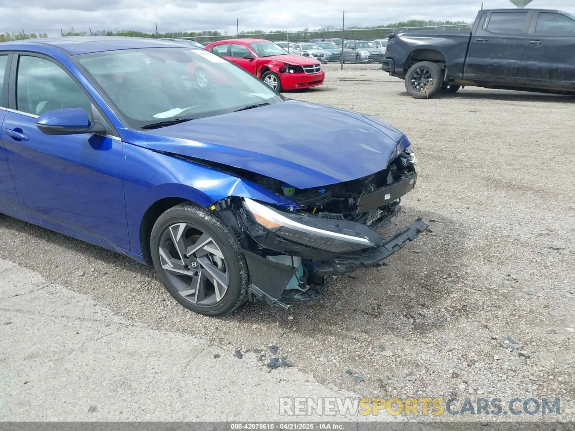18 Photograph of a damaged car KMHLP4DG8SU894375 HYUNDAI ELANTRA 2025