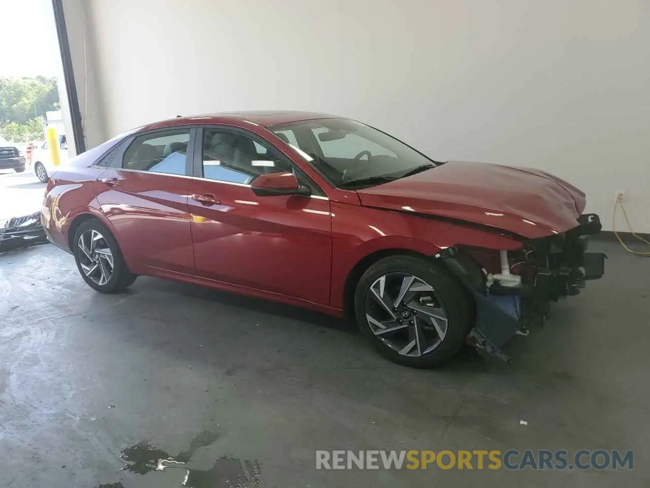 4 Photograph of a damaged car KMHLP4DGXSU891168 HYUNDAI ELANTRA 2025
