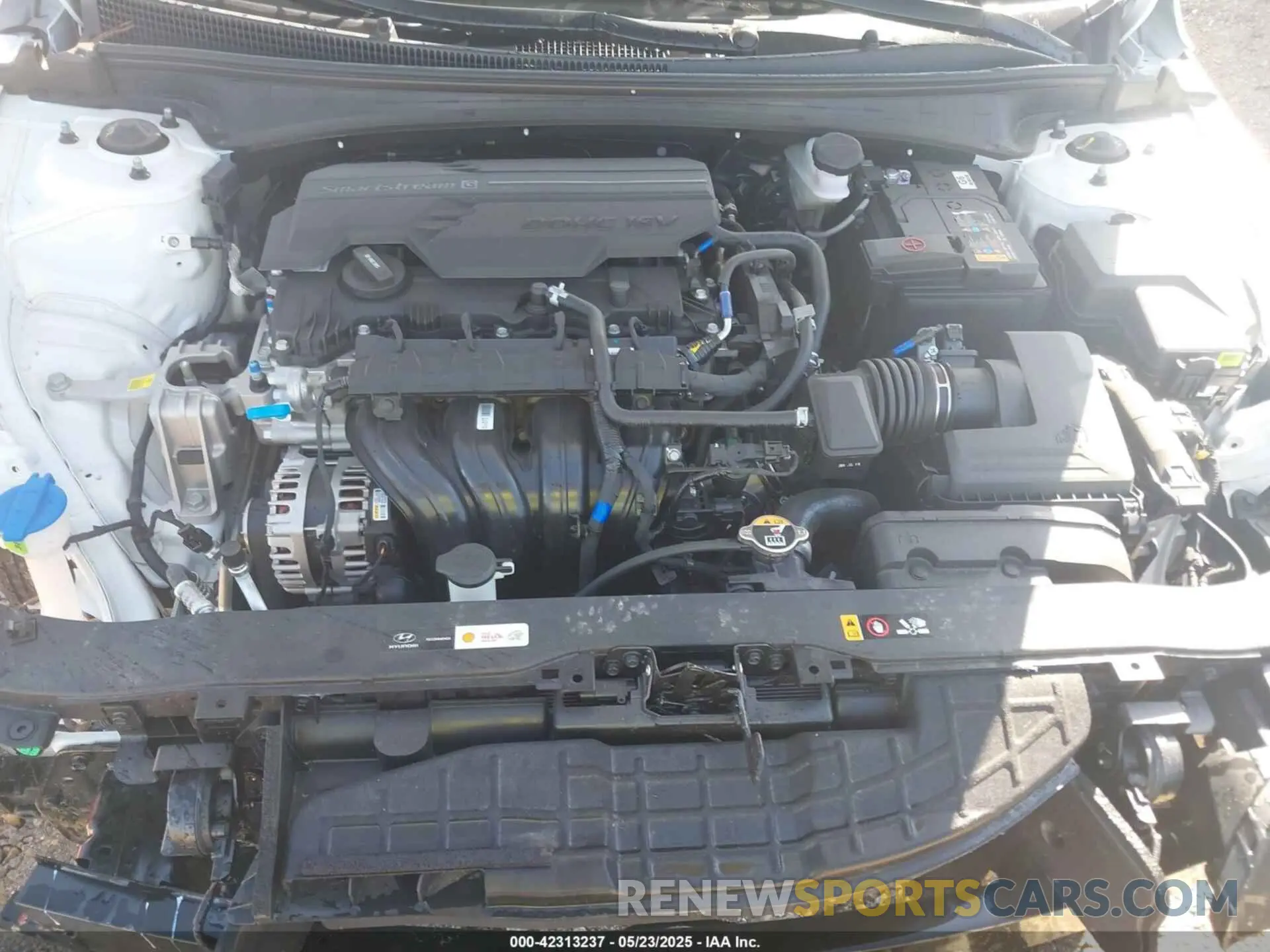 10 Photograph of a damaged car KMHLP4DGXSU959372 HYUNDAI ELANTRA 2025