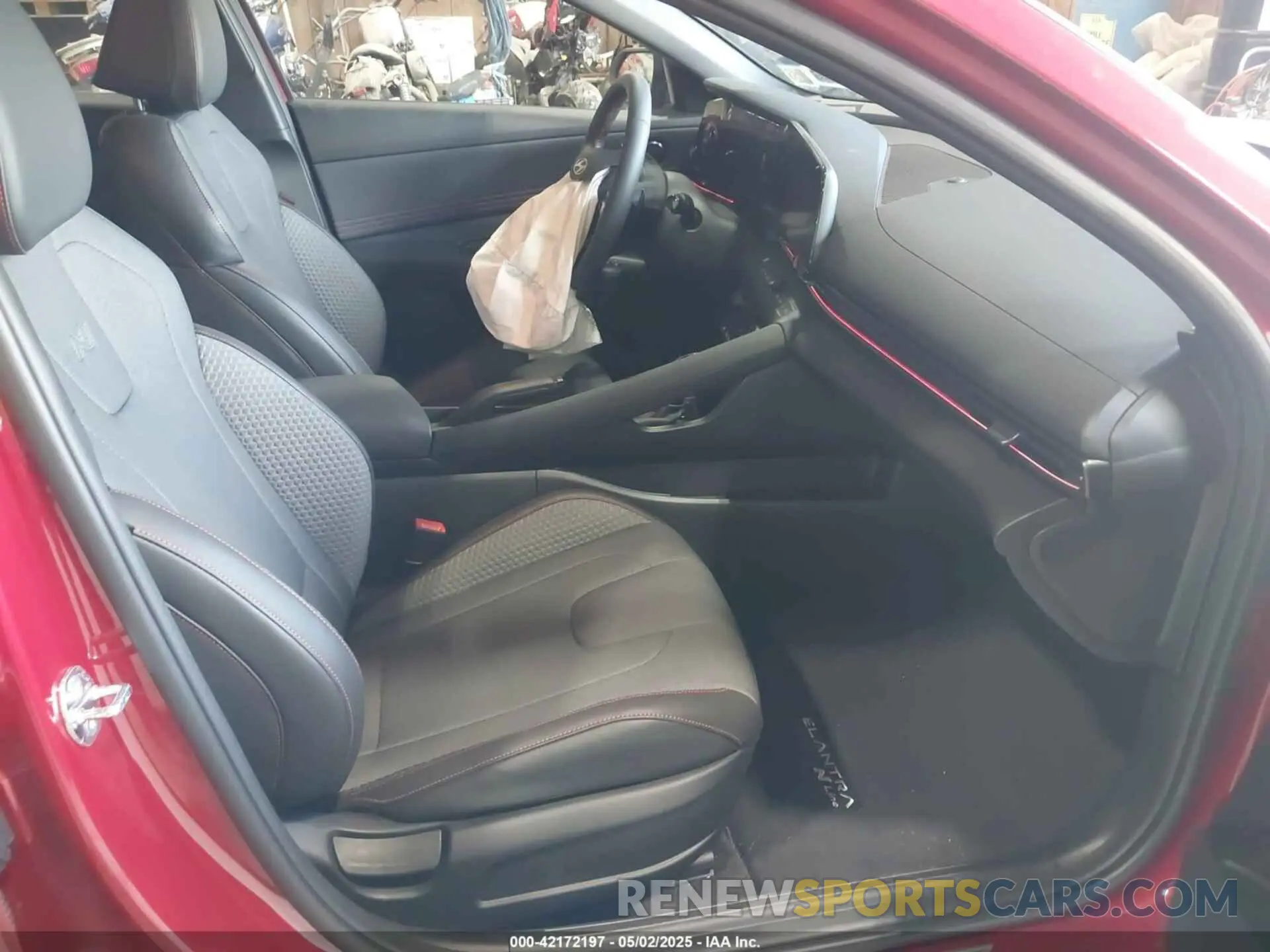 5 Photograph of a damaged car KMHLR4DF4SU907639 HYUNDAI ELANTRA 2025