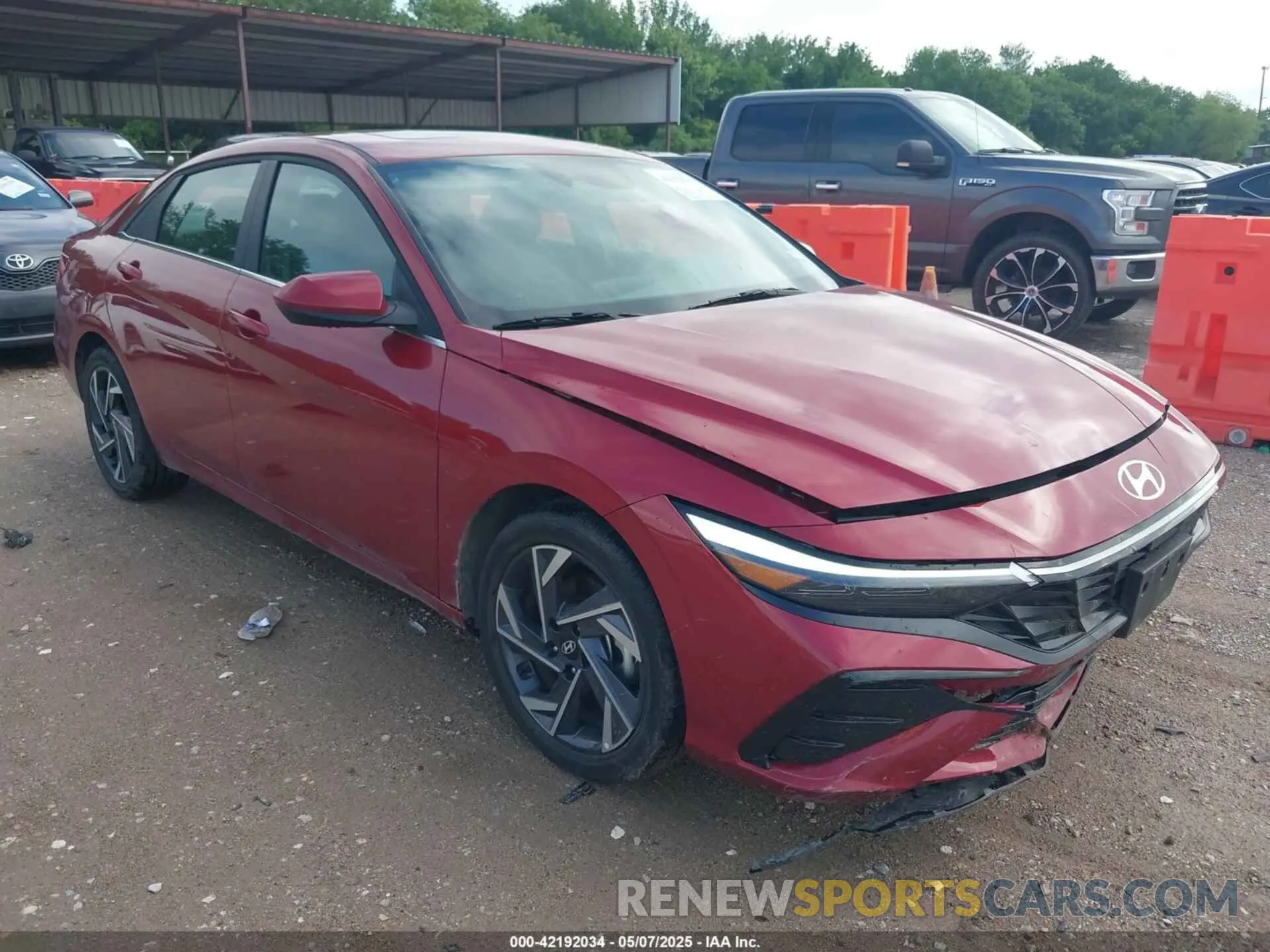 1 Photograph of a damaged car KMHLS4DG0SU880288 HYUNDAI ELANTRA 2025