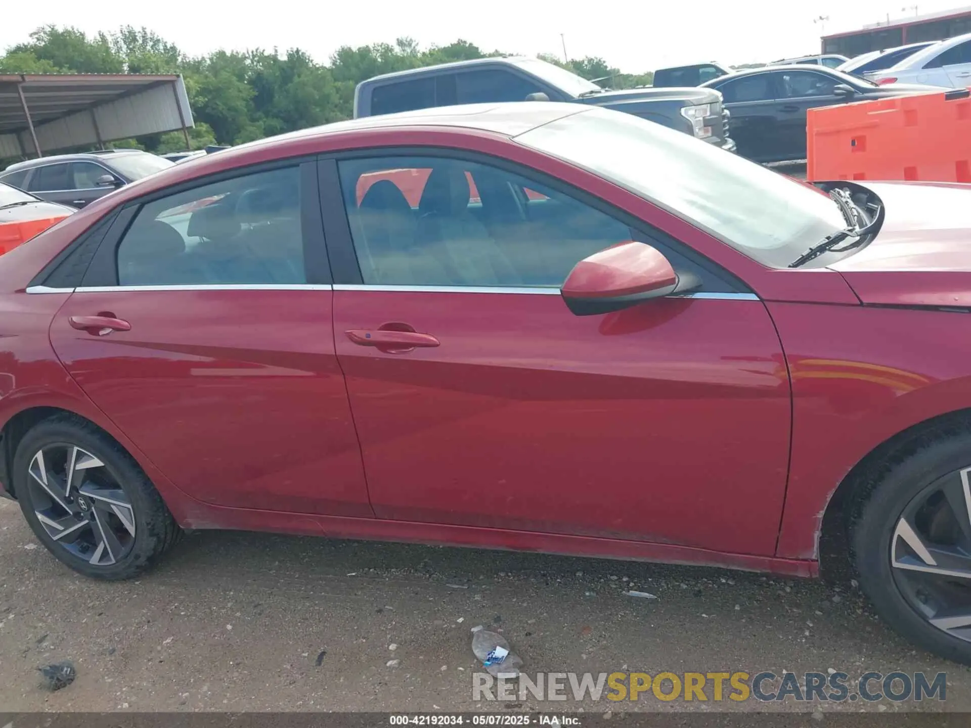 13 Photograph of a damaged car KMHLS4DG0SU880288 HYUNDAI ELANTRA 2025
