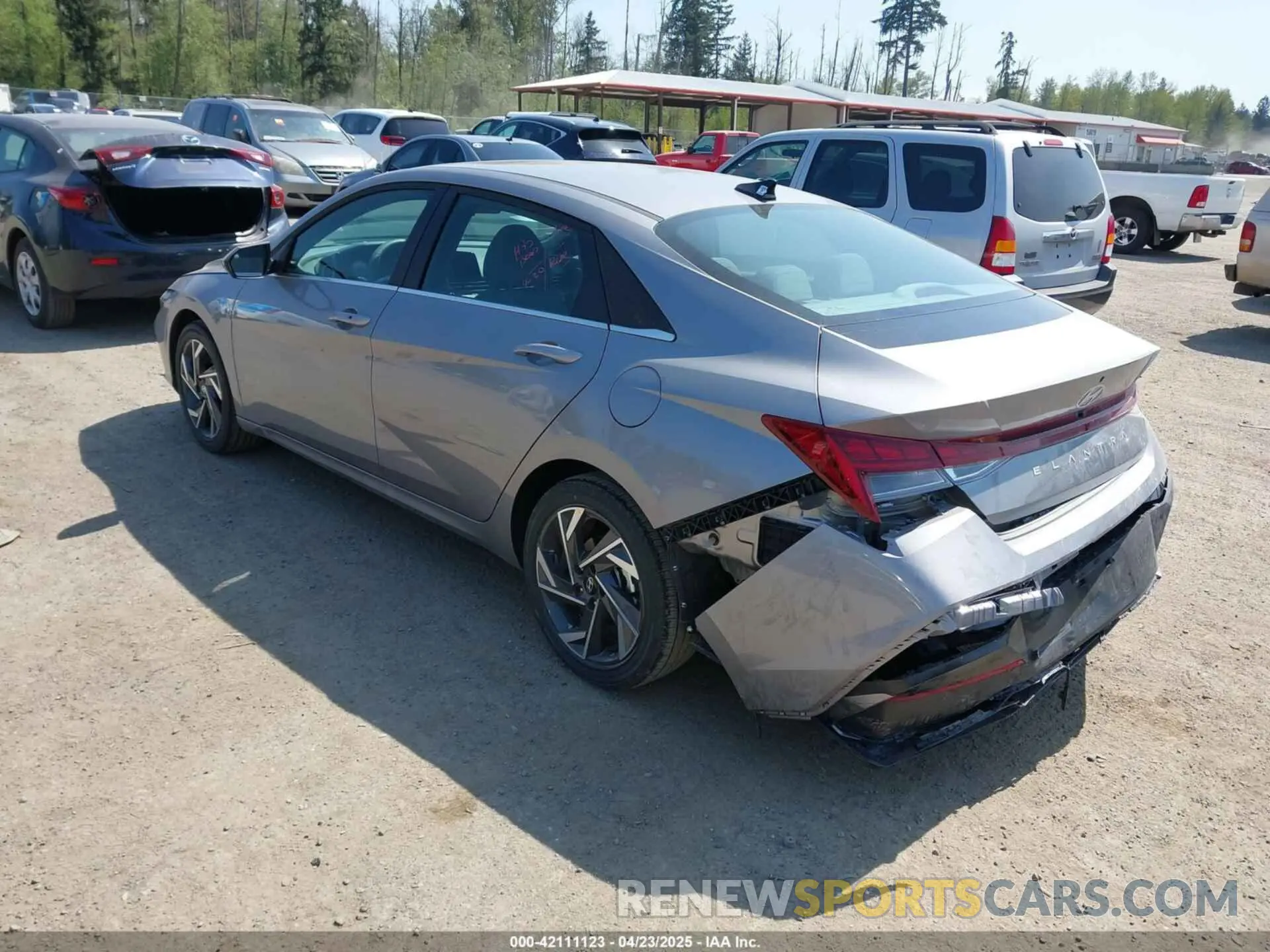 3 Фотография поврежденного автомобиля KMHLS4DG0SU985915 HYUNDAI ELANTRA 2025
