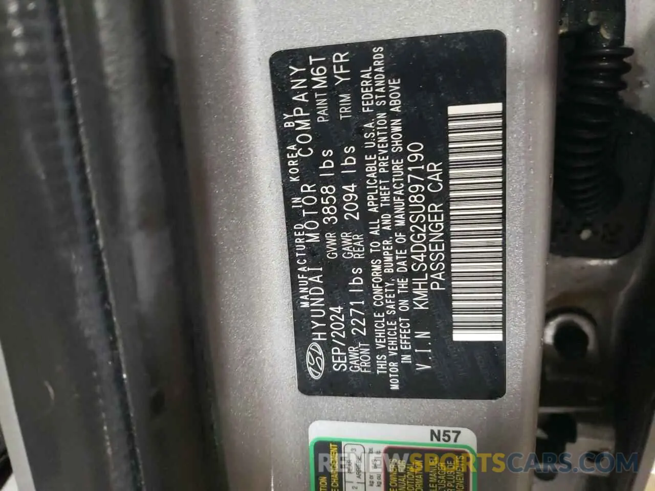 13 Photograph of a damaged car KMHLS4DG2SU897190 HYUNDAI ELANTRA 2025