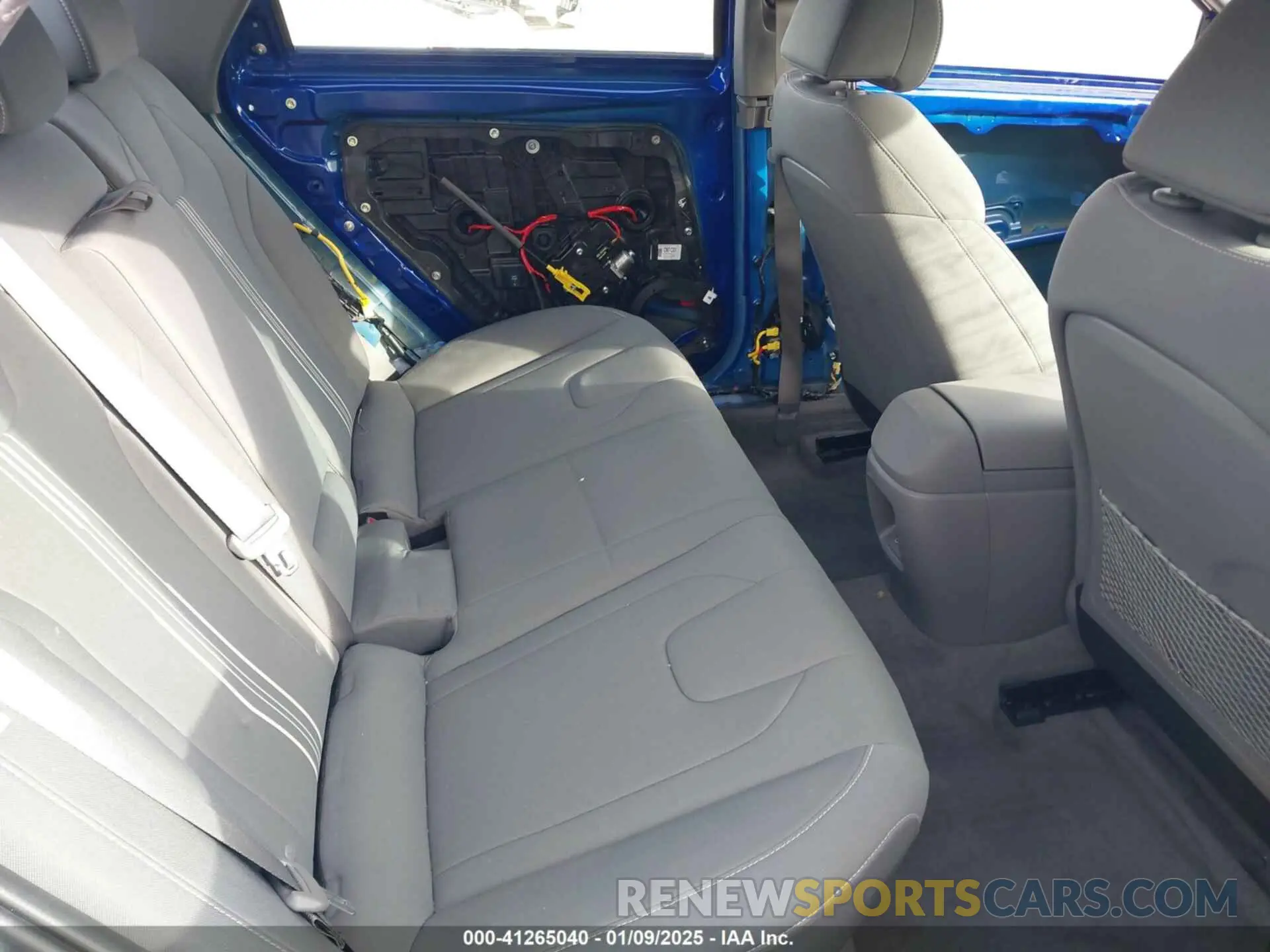 8 Photograph of a damaged car KMHLS4DG3SU860858 HYUNDAI ELANTRA 2025
