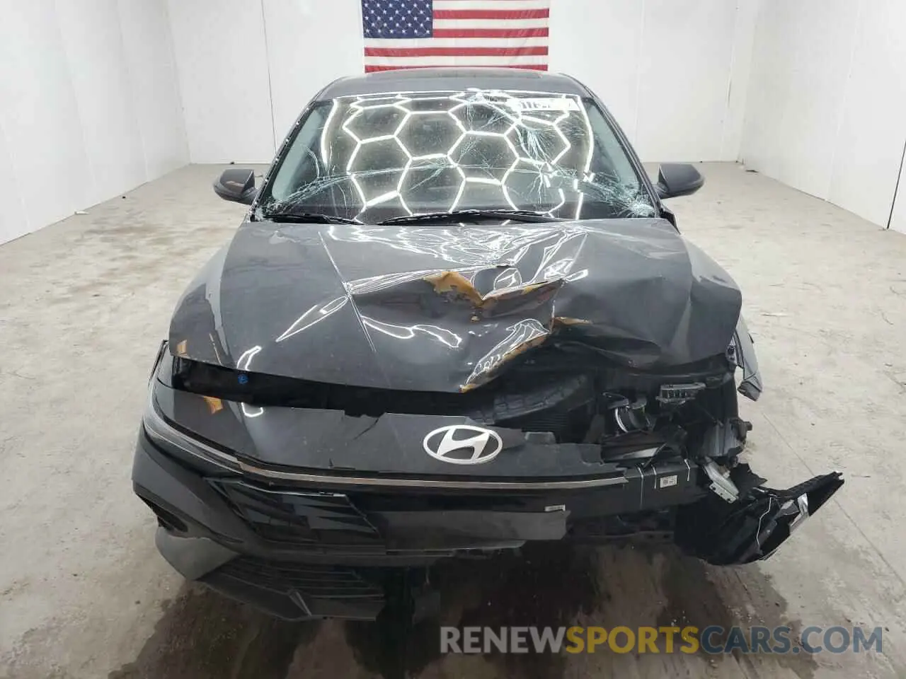 5 Photograph of a damaged car KMHLS4DG3SU905006 HYUNDAI ELANTRA 2025