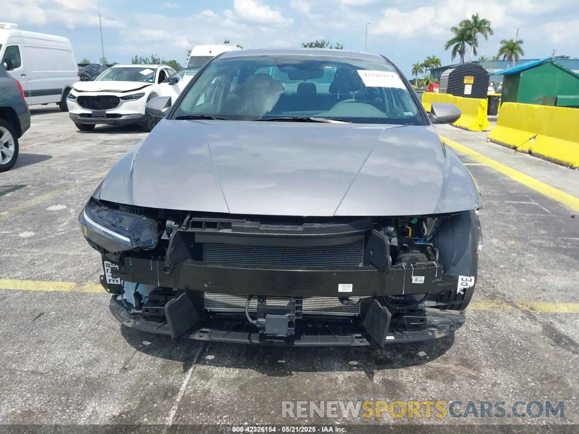 12 Photograph of a damaged car KMHLS4DG3SU924736 HYUNDAI ELANTRA 2025