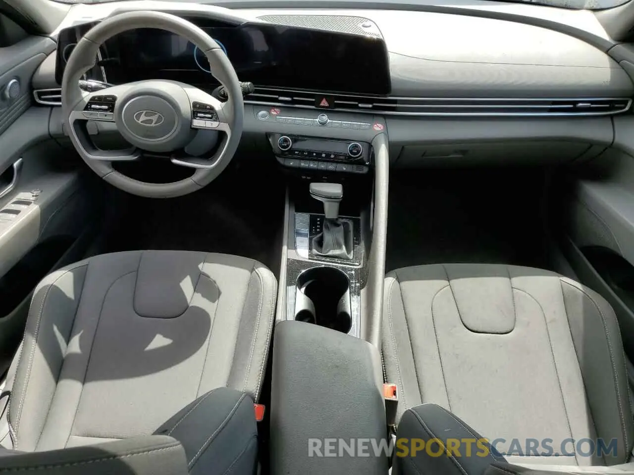 8 Photograph of a damaged car KMHLS4DG3SU933680 HYUNDAI ELANTRA 2025