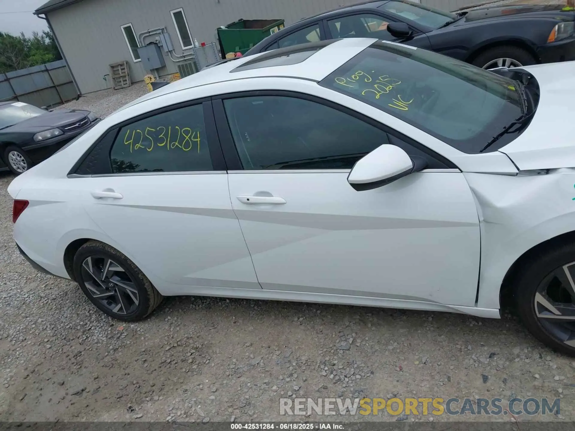 13 Photograph of a damaged car KMHLS4DG4SU972231 HYUNDAI ELANTRA 2025