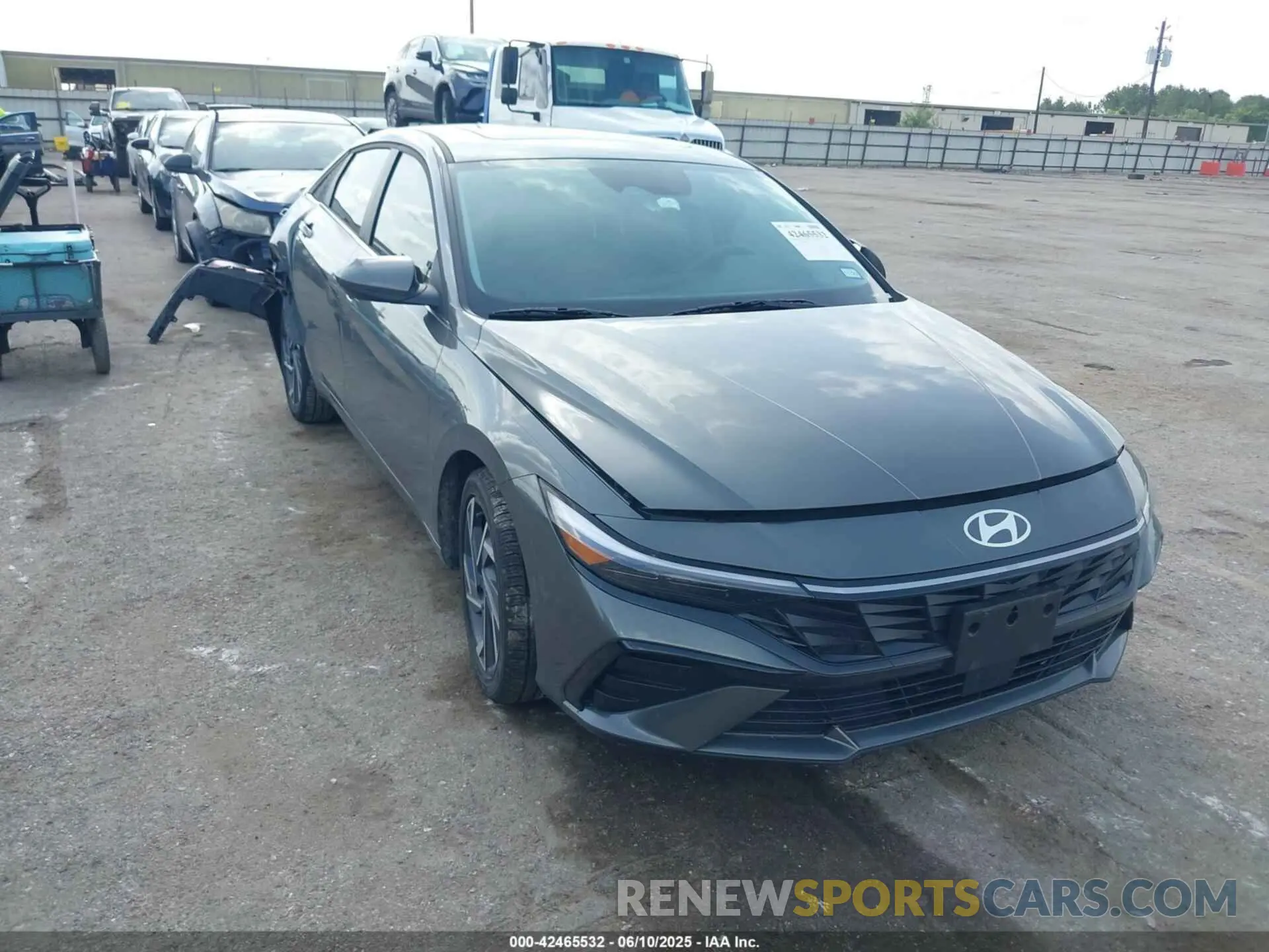 1 Photograph of a damaged car KMHLS4DG5SU900664 HYUNDAI ELANTRA 2025