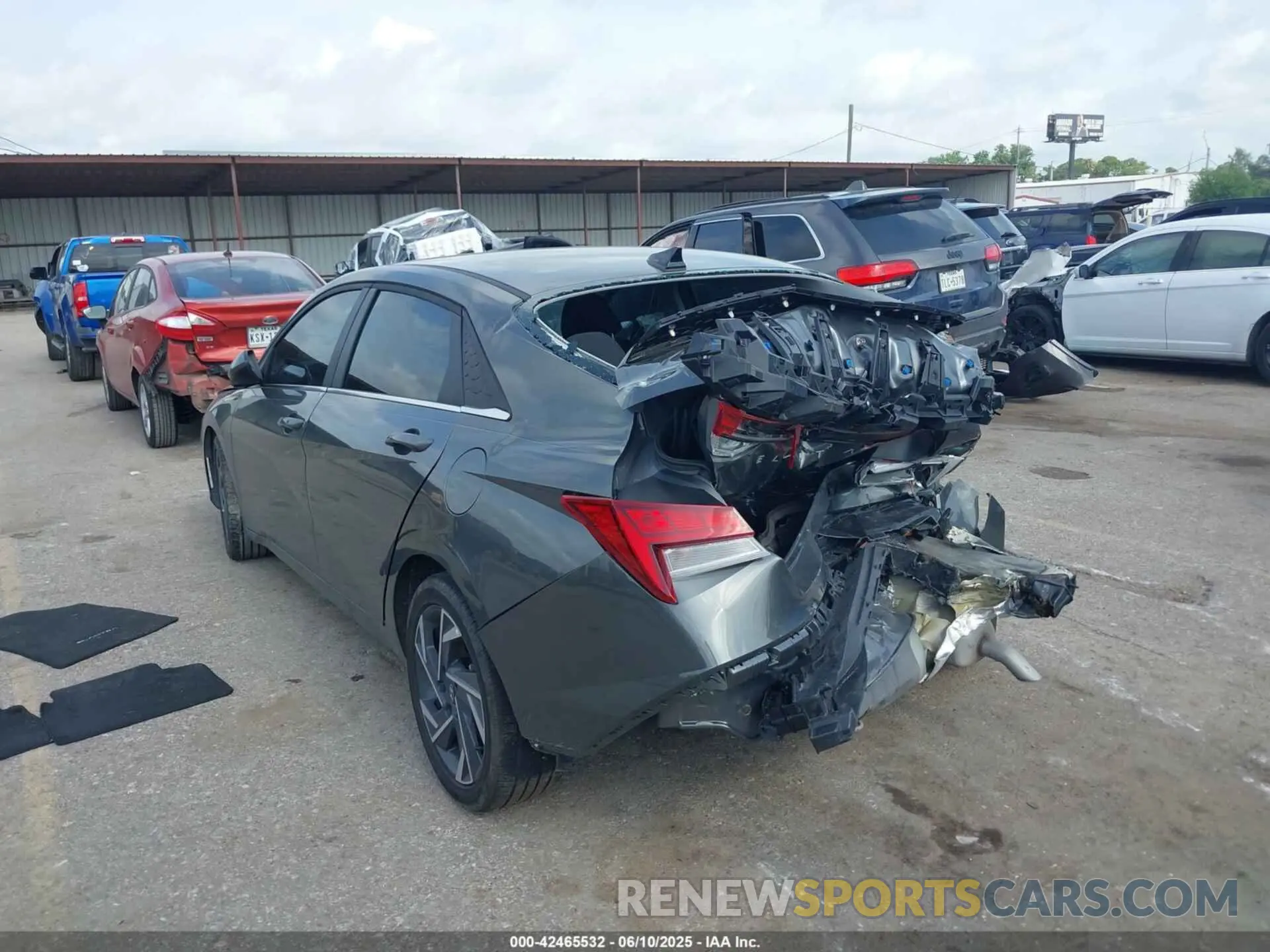 3 Photograph of a damaged car KMHLS4DG5SU900664 HYUNDAI ELANTRA 2025