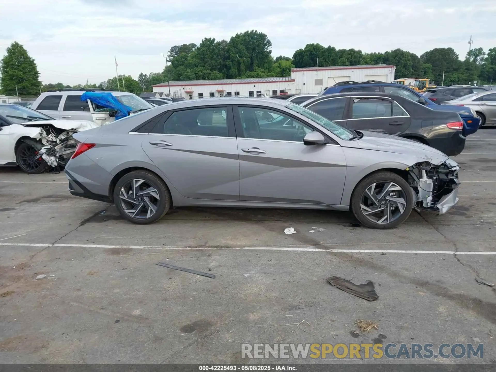 13 Photograph of a damaged car KMHLS4DG5SU968429 HYUNDAI ELANTRA 2025