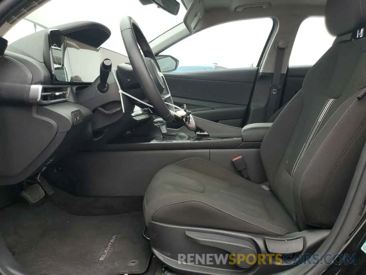 7 Photograph of a damaged car KMHLS4DG6SU853757 HYUNDAI ELANTRA 2025