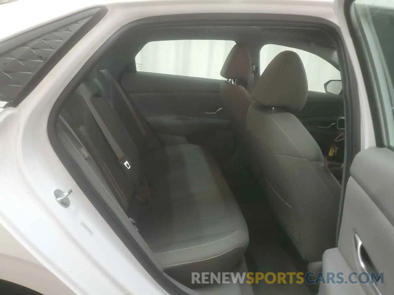 10 Photograph of a damaged car KMHLS4DG7SU856361 HYUNDAI ELANTRA 2025