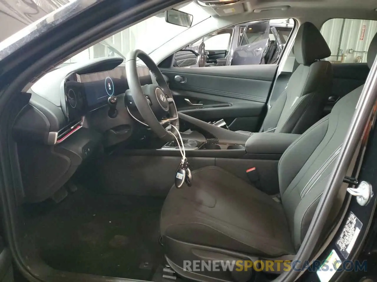 7 Photograph of a damaged car KMHLS4DG9SU879379 HYUNDAI ELANTRA 2025