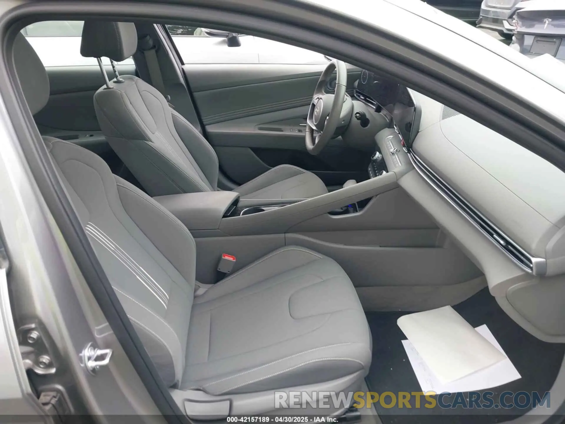 5 Photograph of a damaged car KMHLS4DG9SU895033 HYUNDAI ELANTRA 2025