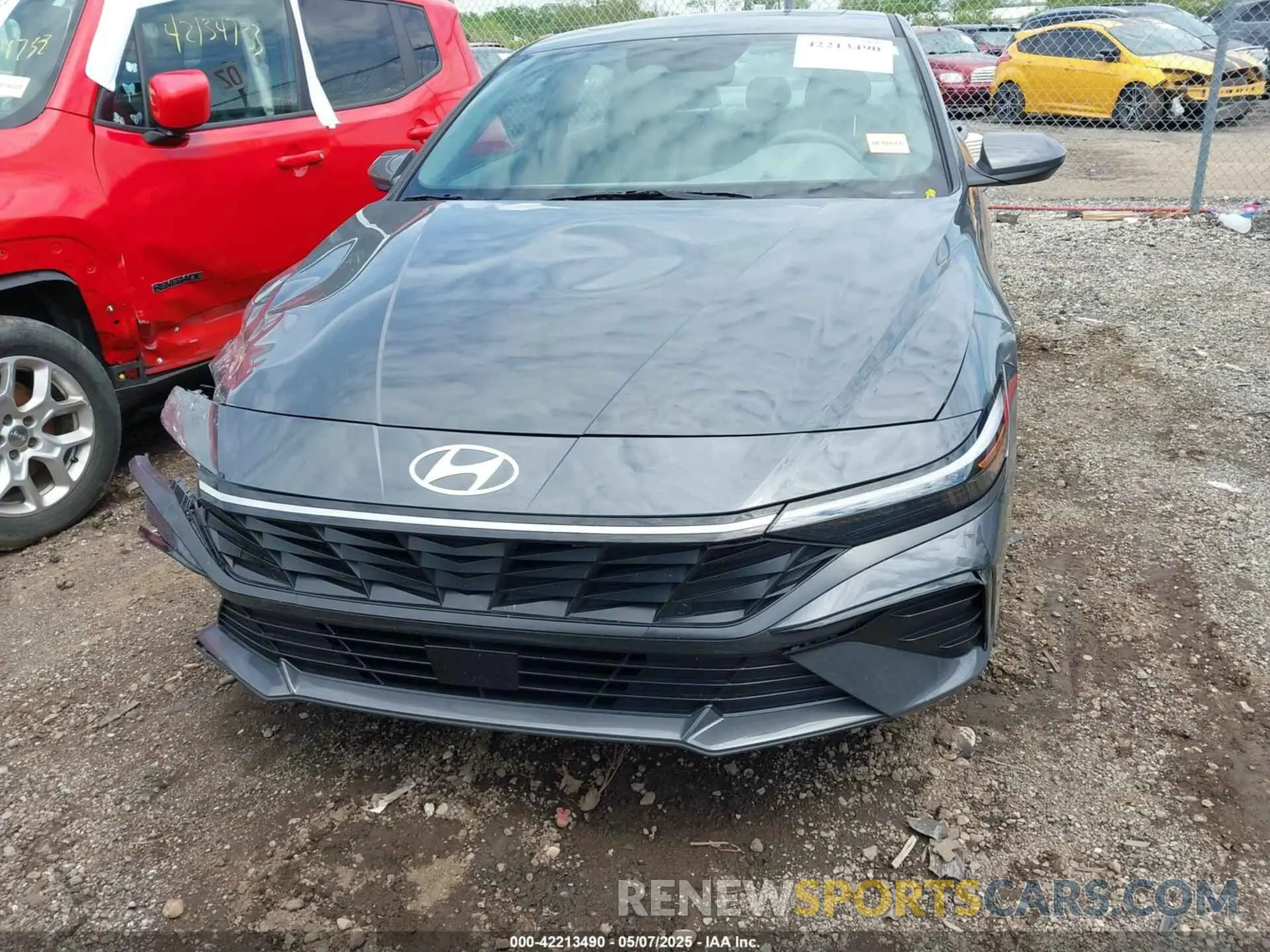 12 Photograph of a damaged car KMHLS4DG9SU900313 HYUNDAI ELANTRA 2025