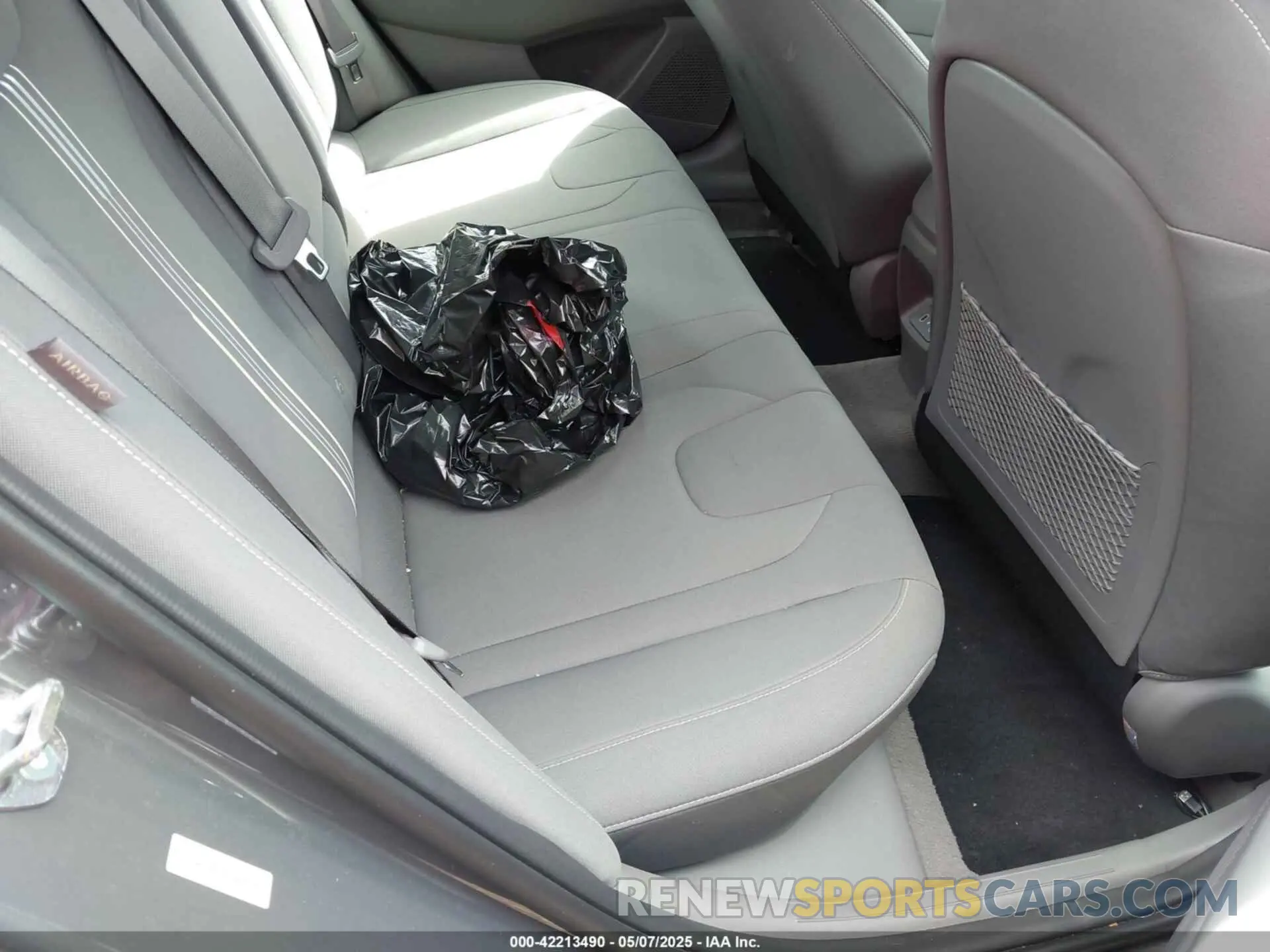 8 Photograph of a damaged car KMHLS4DG9SU900313 HYUNDAI ELANTRA 2025