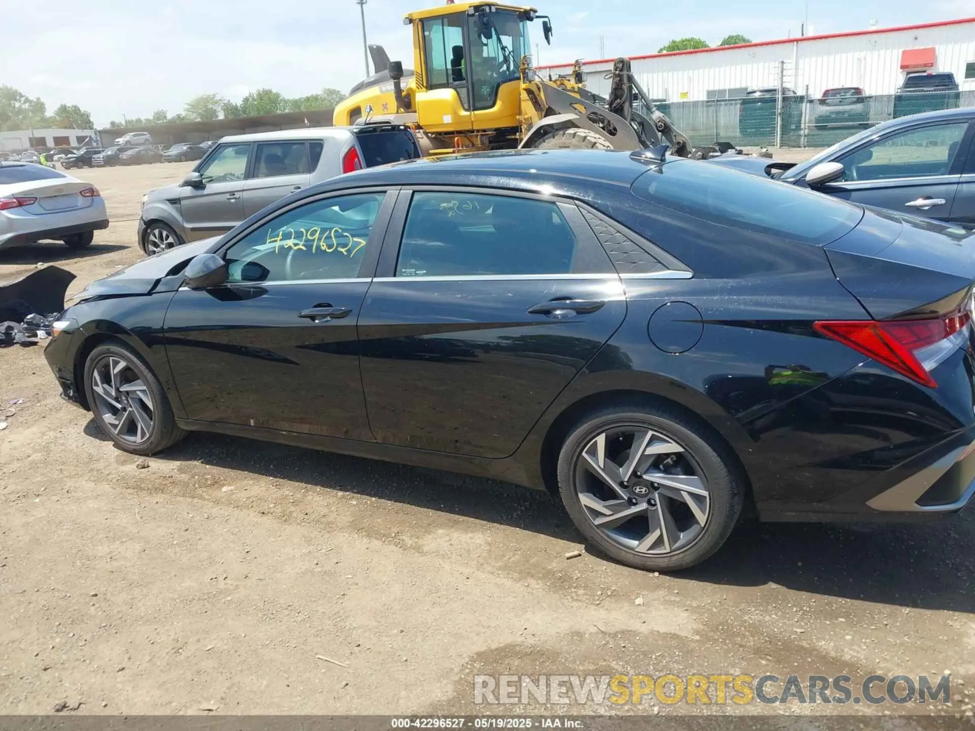 14 Photograph of a damaged car KMHLS4DG9SU910615 HYUNDAI ELANTRA 2025