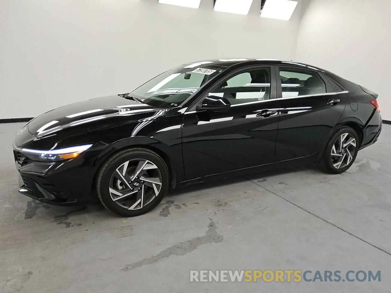 1 Photograph of a damaged car KMHLS4DGXSU892142 HYUNDAI ELANTRA 2025