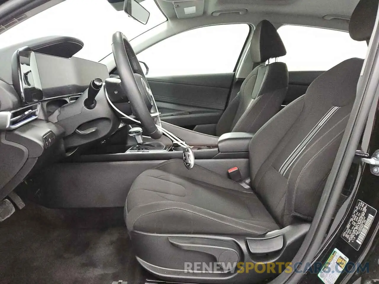 7 Photograph of a damaged car KMHLS4DGXSU892142 HYUNDAI ELANTRA 2025