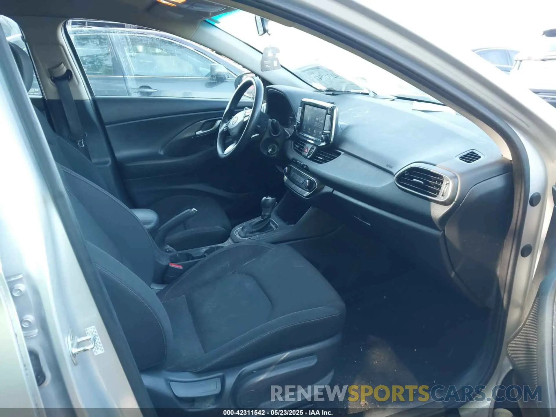 5 Фотография поврежденного автомобиля KMHH35LE3KU095045 HYUNDAI ELANTRA GT 2019