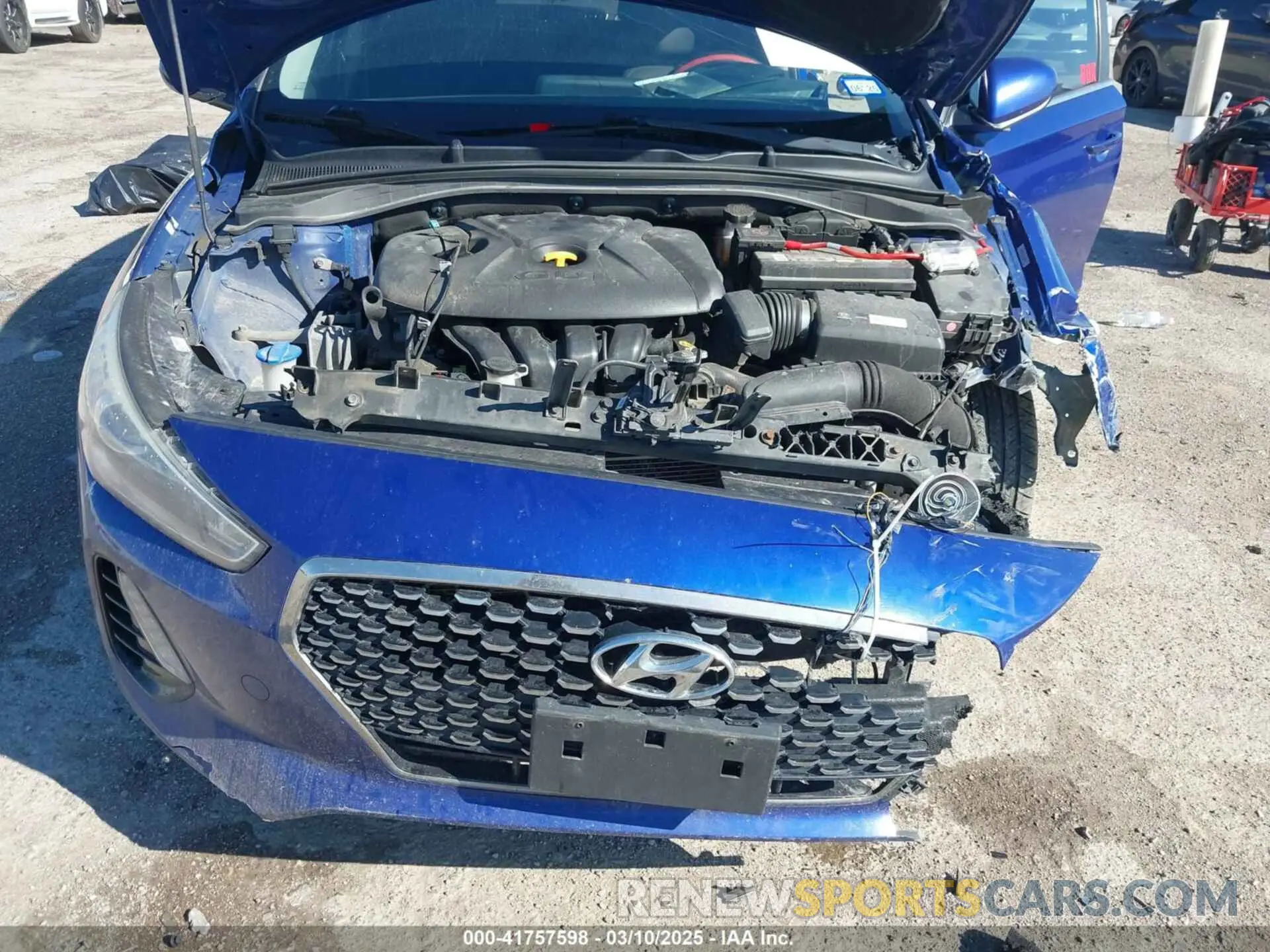 10 Фотография поврежденного автомобиля KMHH35LE4KU088198 HYUNDAI ELANTRA GT 2019