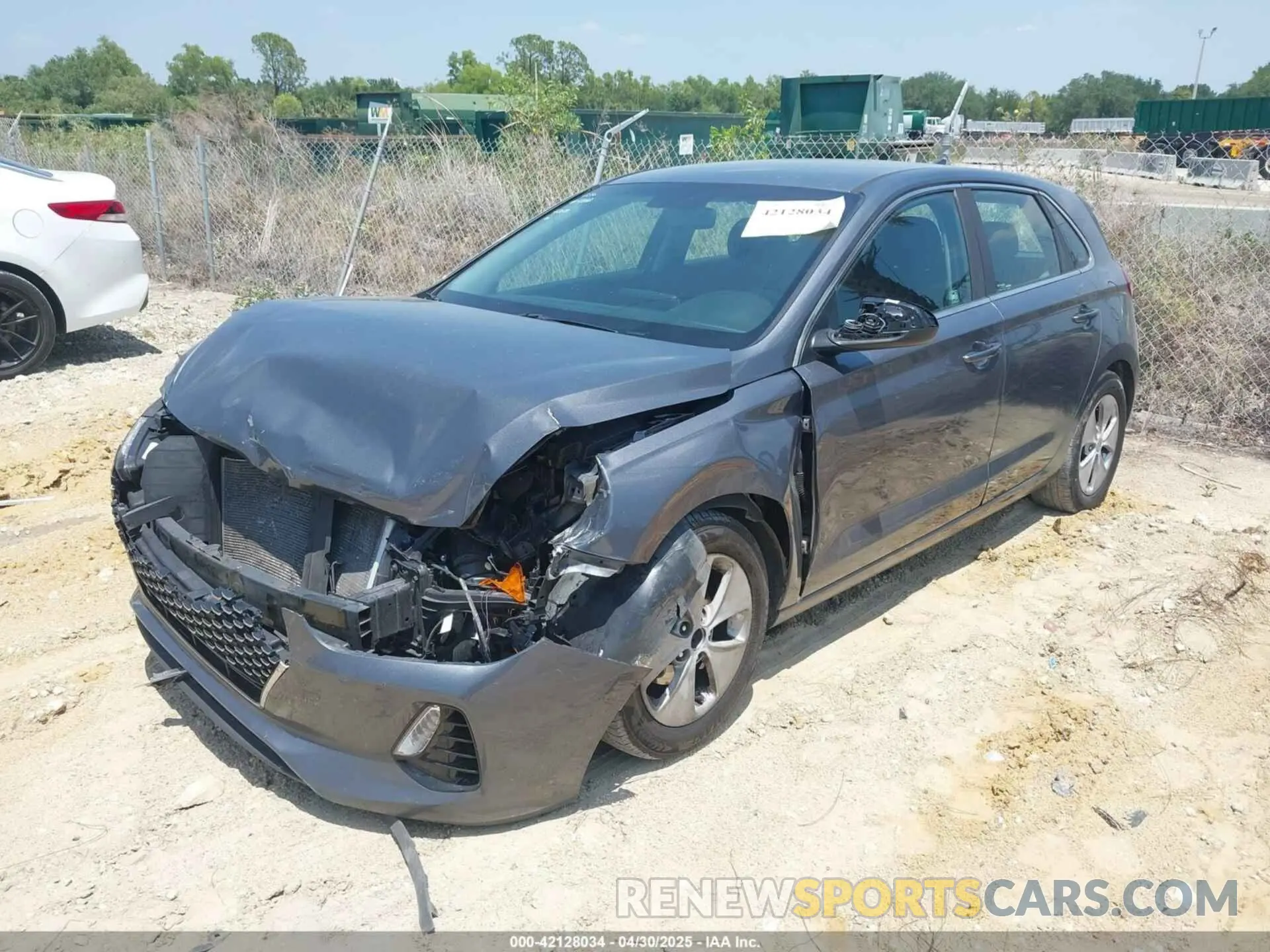 2 Фотография поврежденного автомобиля KMHH35LE4KU090095 HYUNDAI ELANTRA GT 2019