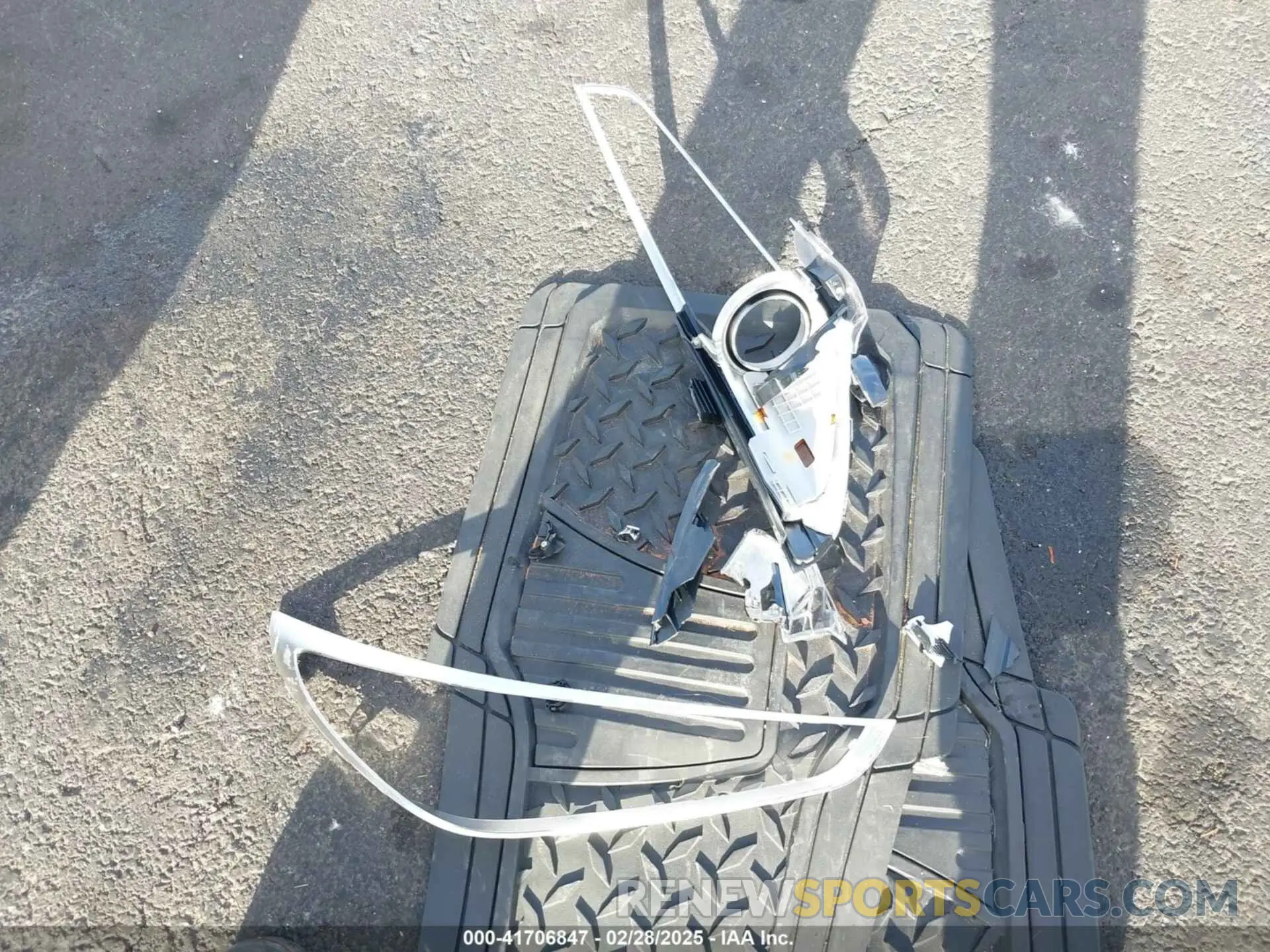 12 Photograph of a damaged car KMHH35LE7KU090303 HYUNDAI ELANTRA GT 2019