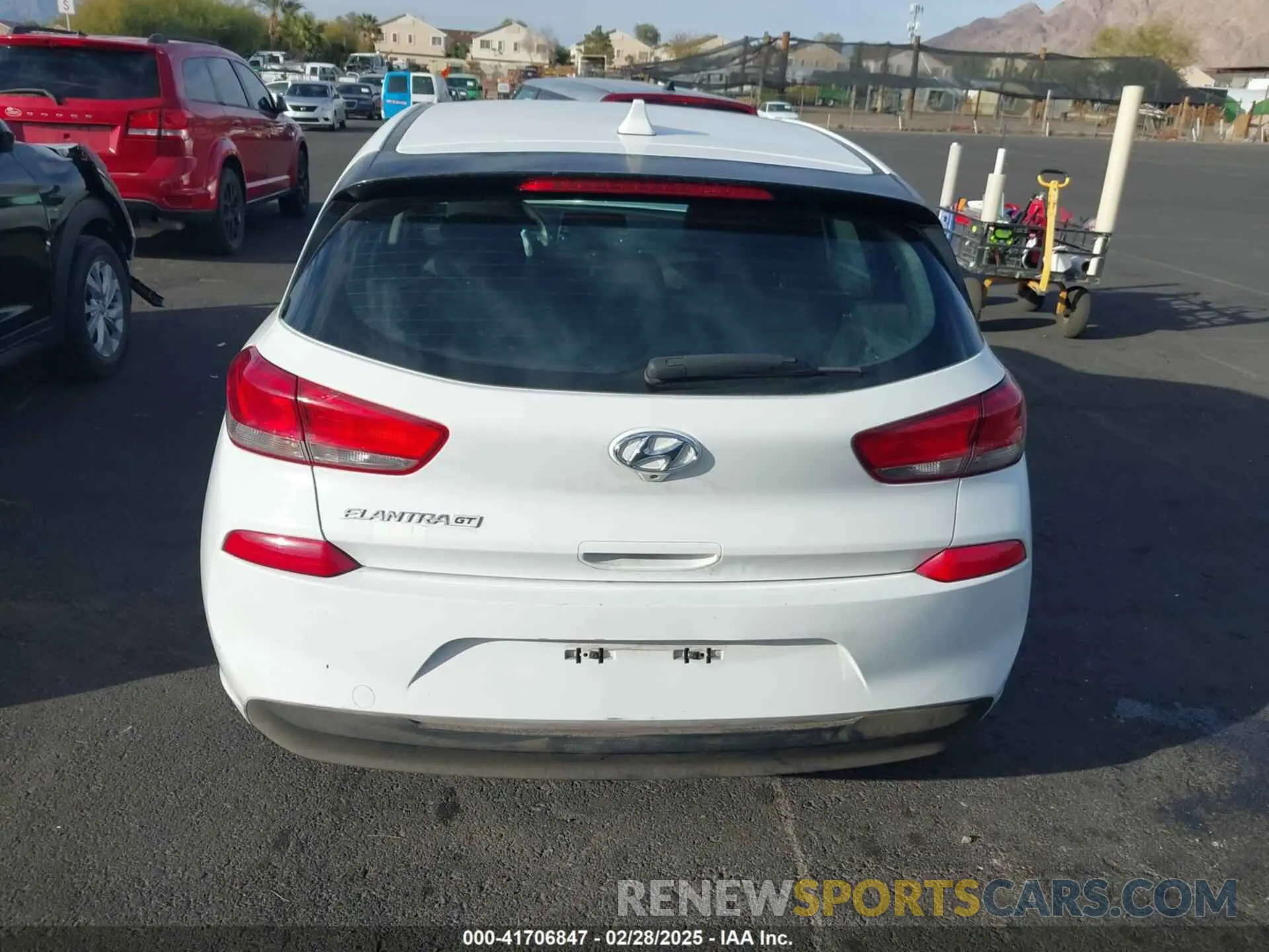 17 Photograph of a damaged car KMHH35LE7KU090303 HYUNDAI ELANTRA GT 2019