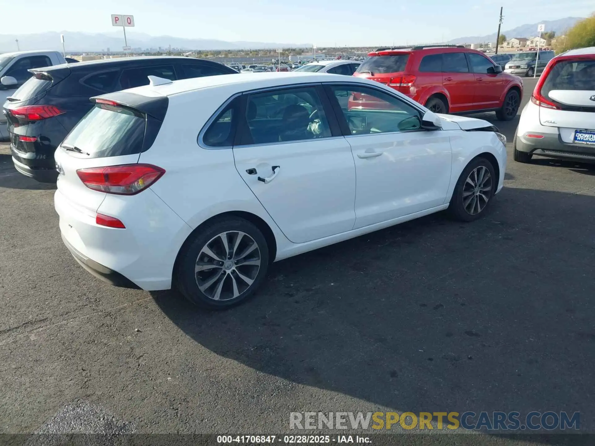 4 Photograph of a damaged car KMHH35LE7KU090303 HYUNDAI ELANTRA GT 2019