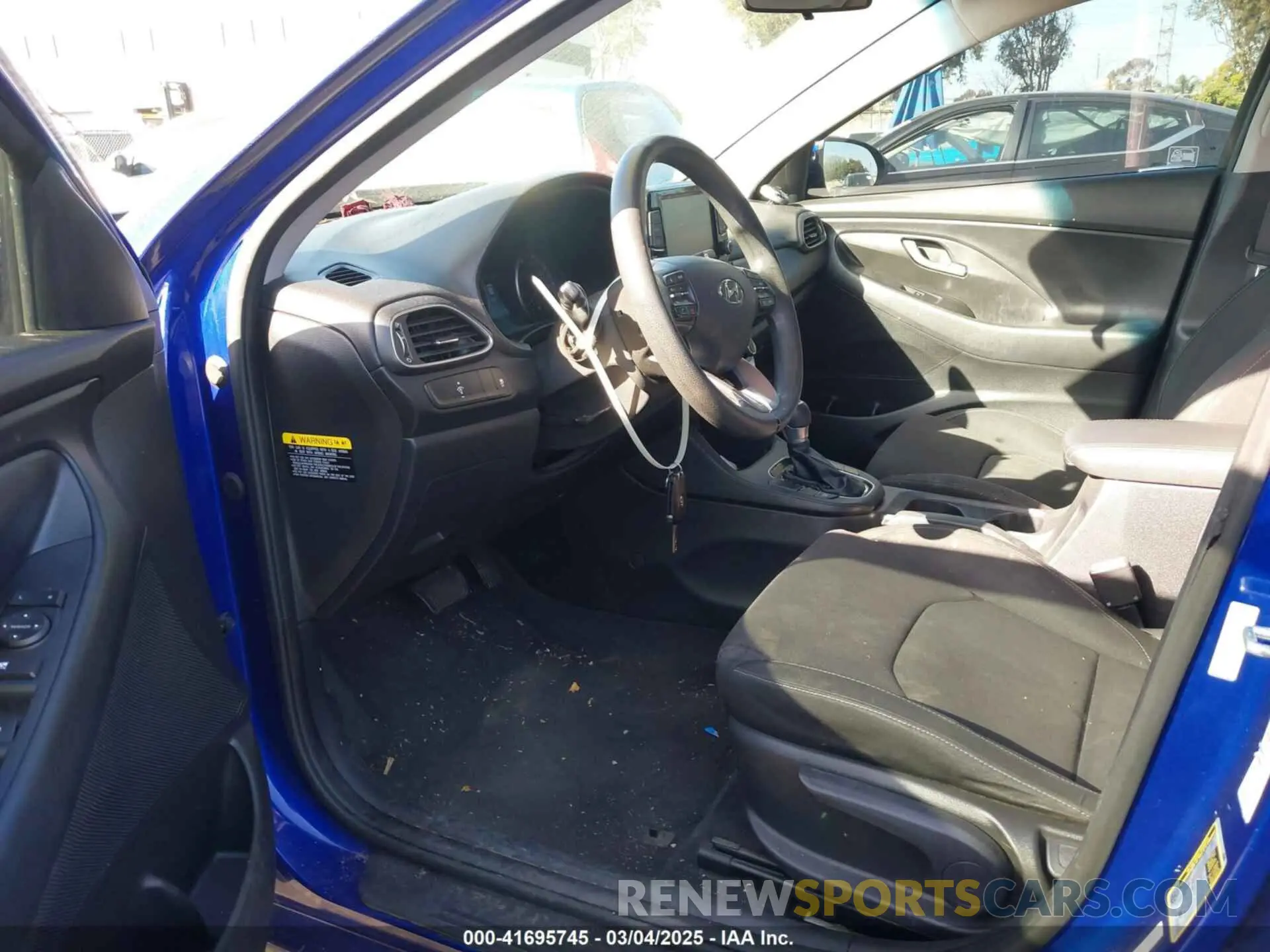 19 Photograph of a damaged car KMHH35LE7KU091600 HYUNDAI ELANTRA GT 2019
