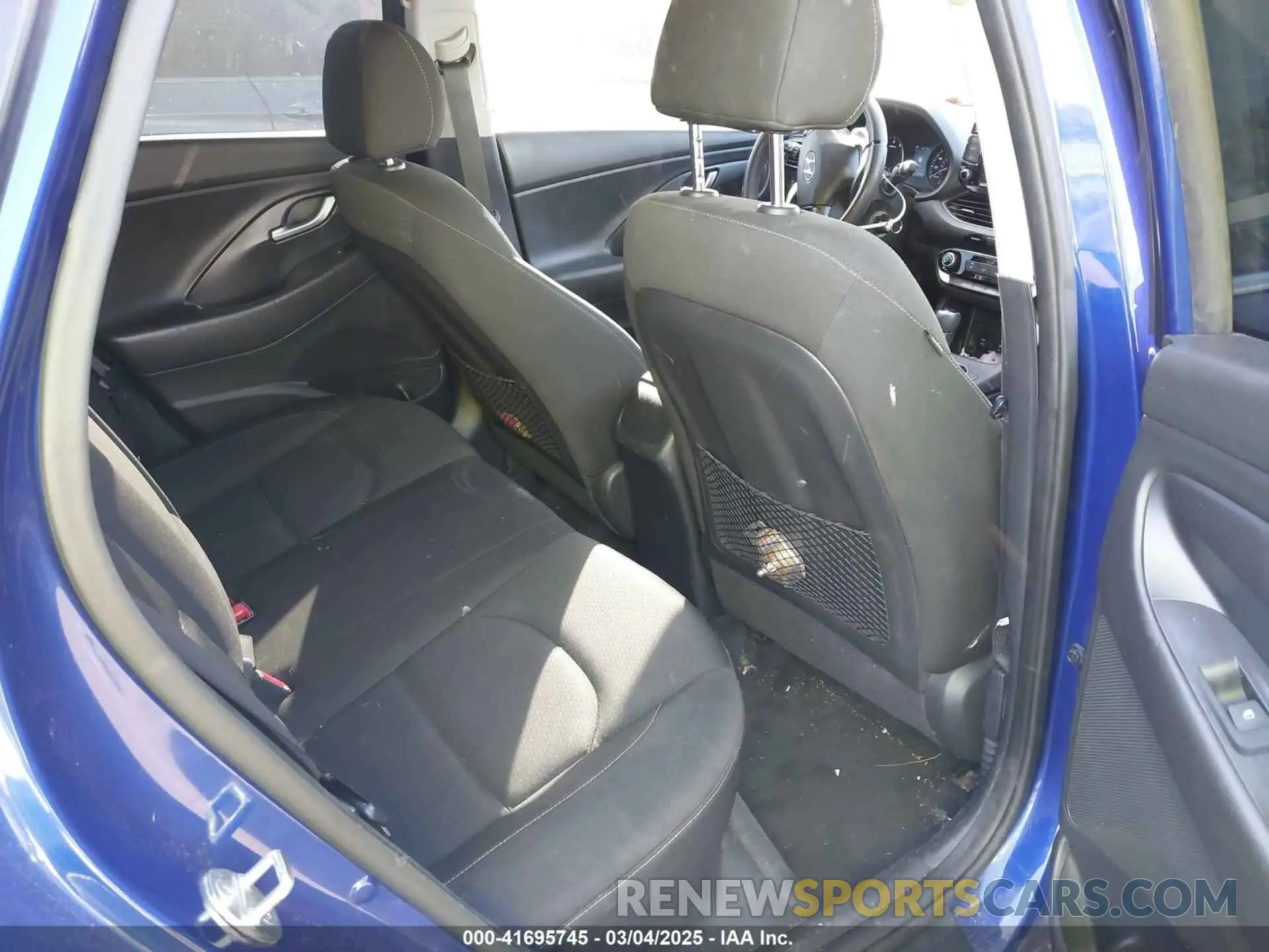 8 Photograph of a damaged car KMHH35LE7KU091600 HYUNDAI ELANTRA GT 2019