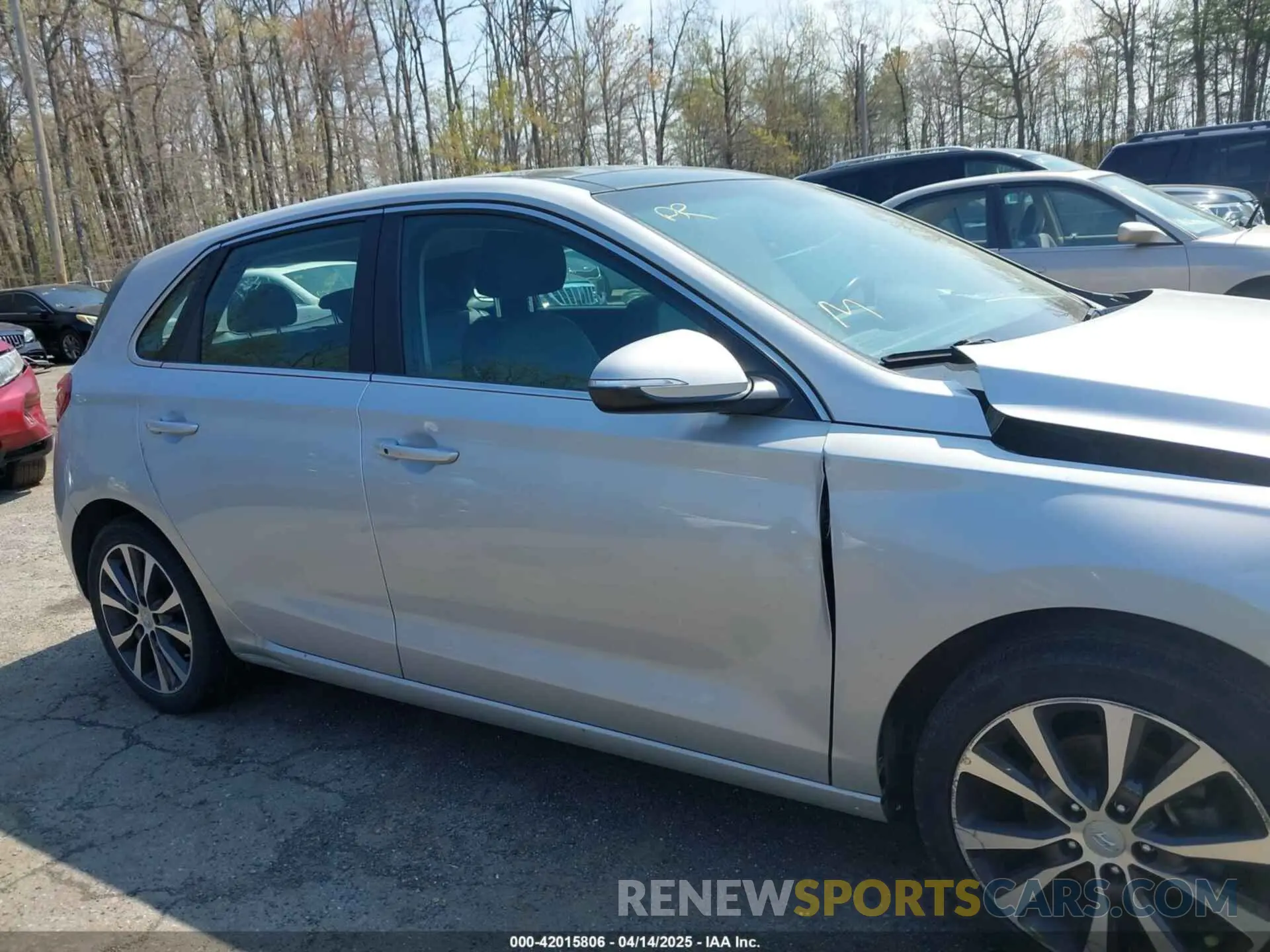 13 Фотография поврежденного автомобиля KMHH35LE8KU106251 HYUNDAI ELANTRA GT 2019
