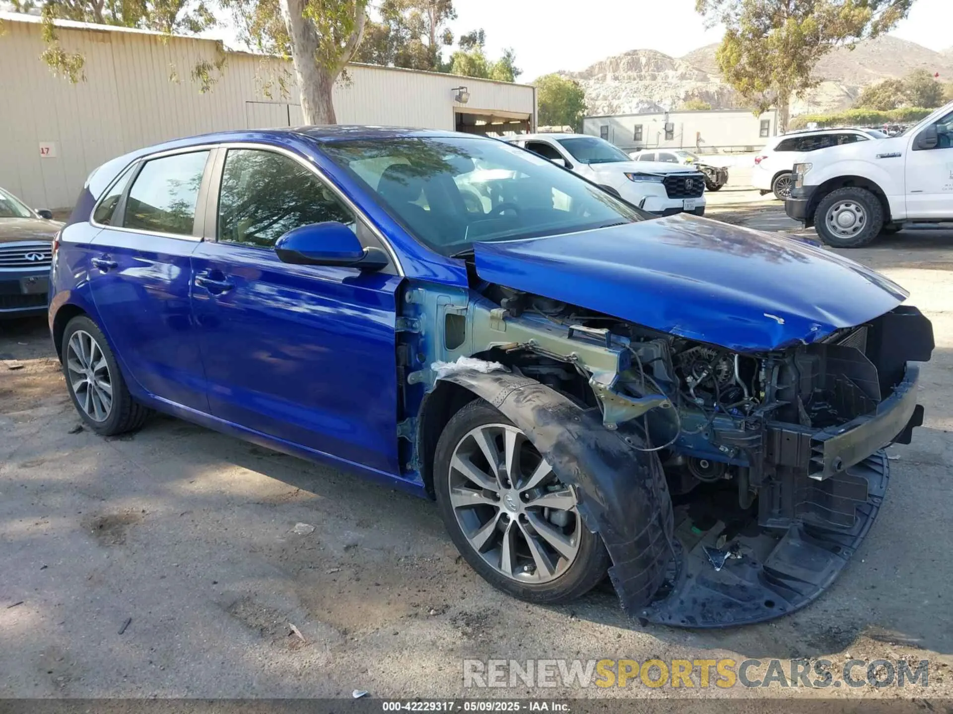 1 Photograph of a damaged car KMHH35LEXKU118532 HYUNDAI ELANTRA GT 2019