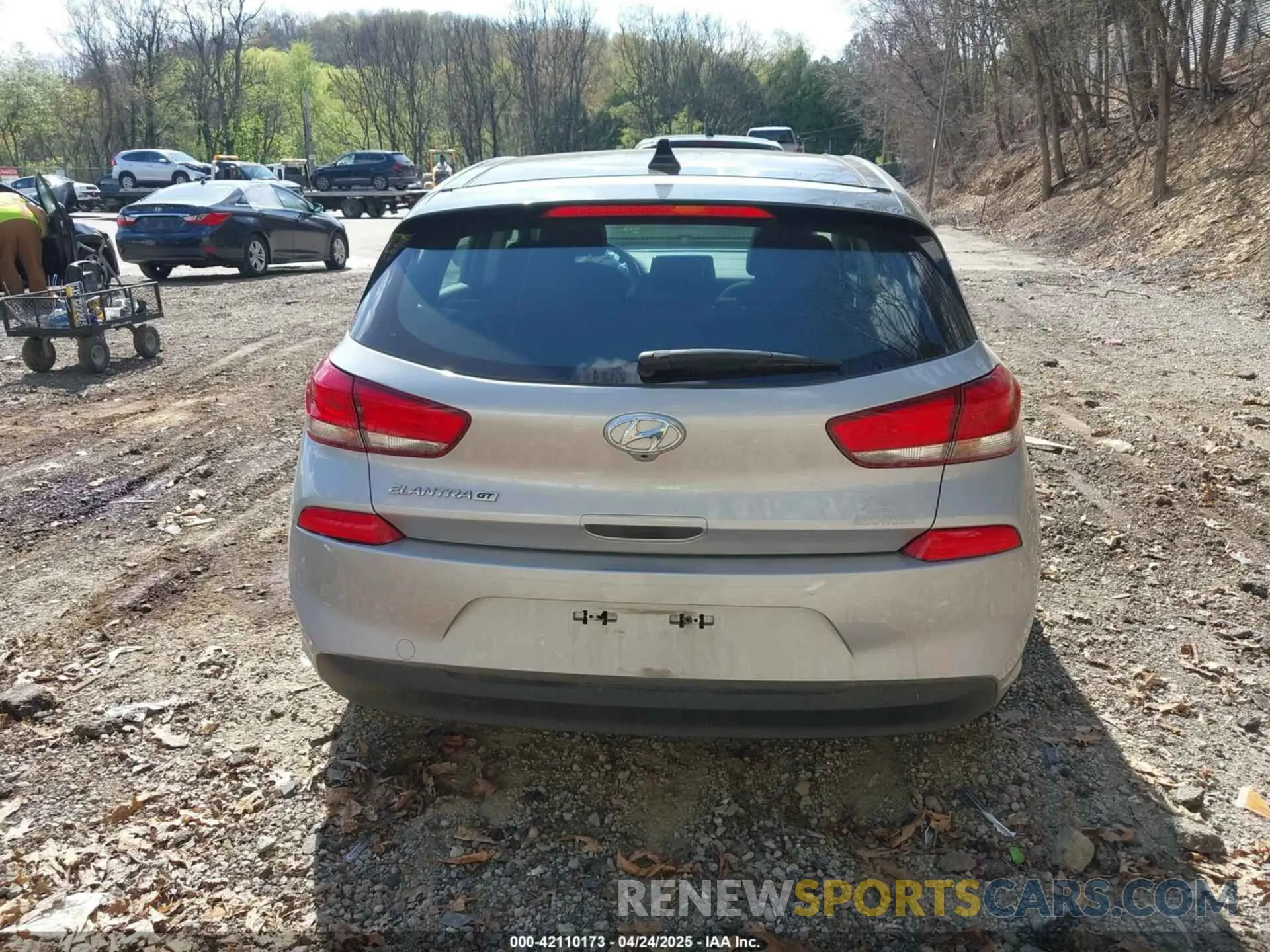 17 Фотография поврежденного автомобиля KMHH35LE1LU146270 HYUNDAI ELANTRA GT 2020