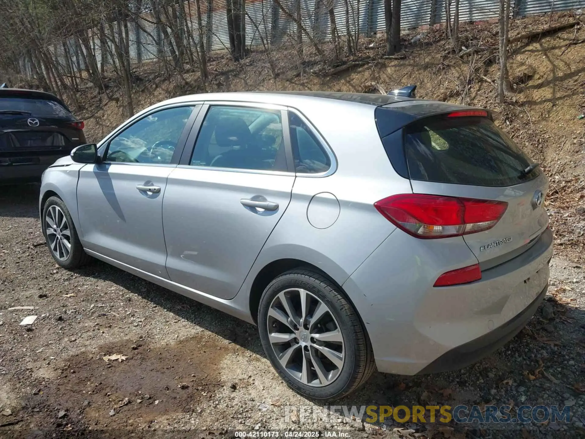 3 Фотография поврежденного автомобиля KMHH35LE1LU146270 HYUNDAI ELANTRA GT 2020