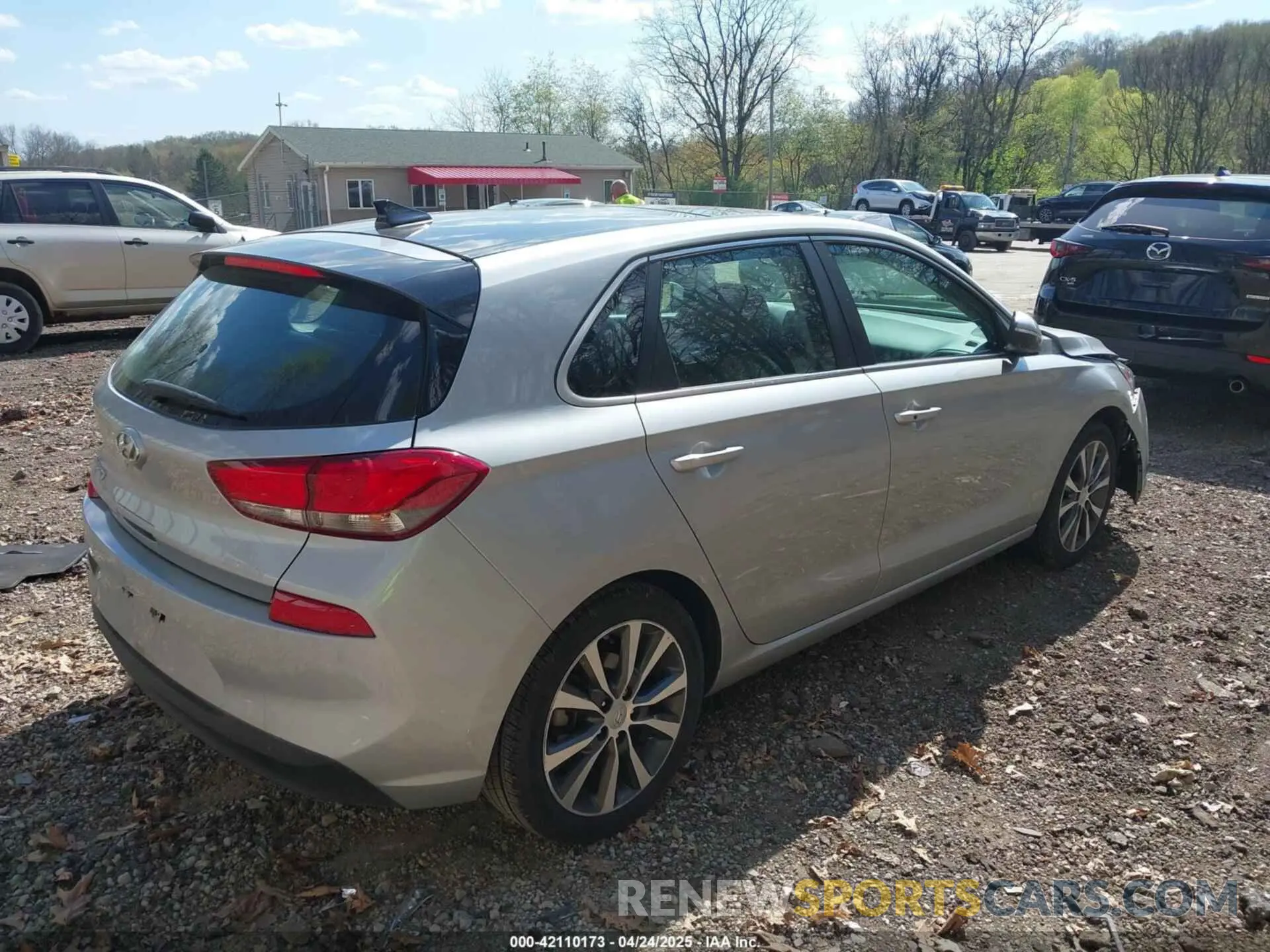 4 Фотография поврежденного автомобиля KMHH35LE1LU146270 HYUNDAI ELANTRA GT 2020