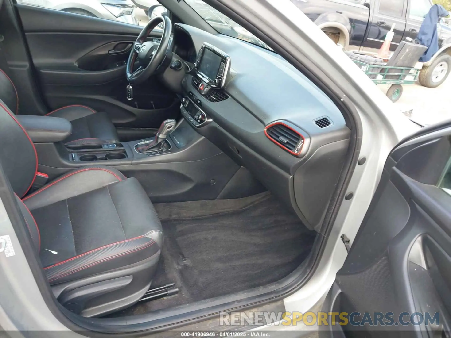 5 Photograph of a damaged car KMHH55LC5LU132008 HYUNDAI ELANTRA GT 2020