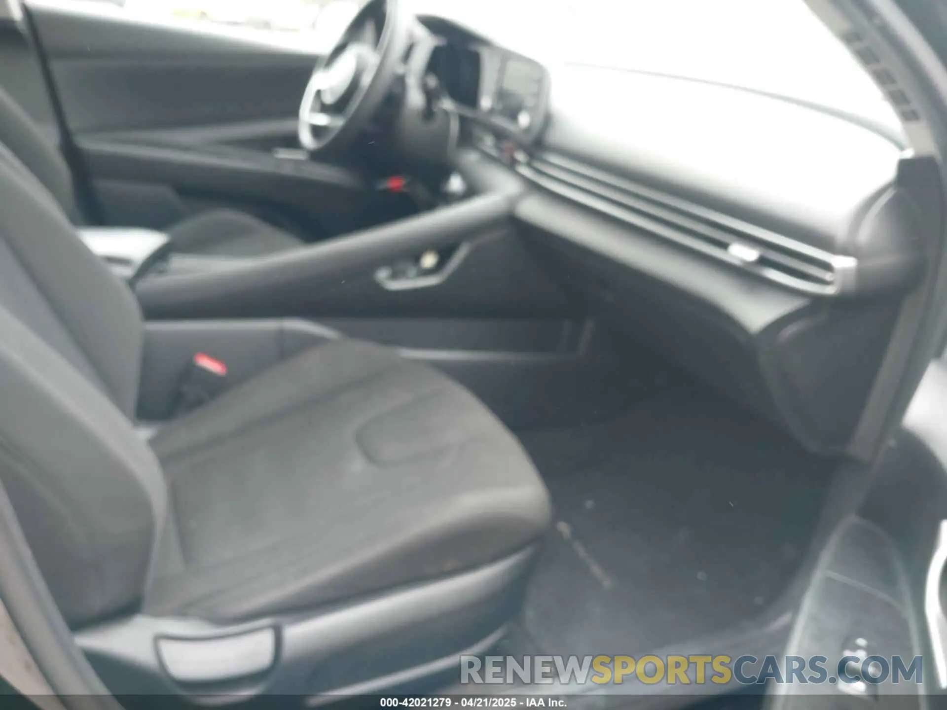 5 Photograph of a damaged car KMHLM4AJ0MU008402 HYUNDAI ELANTRA HYBRID 2021