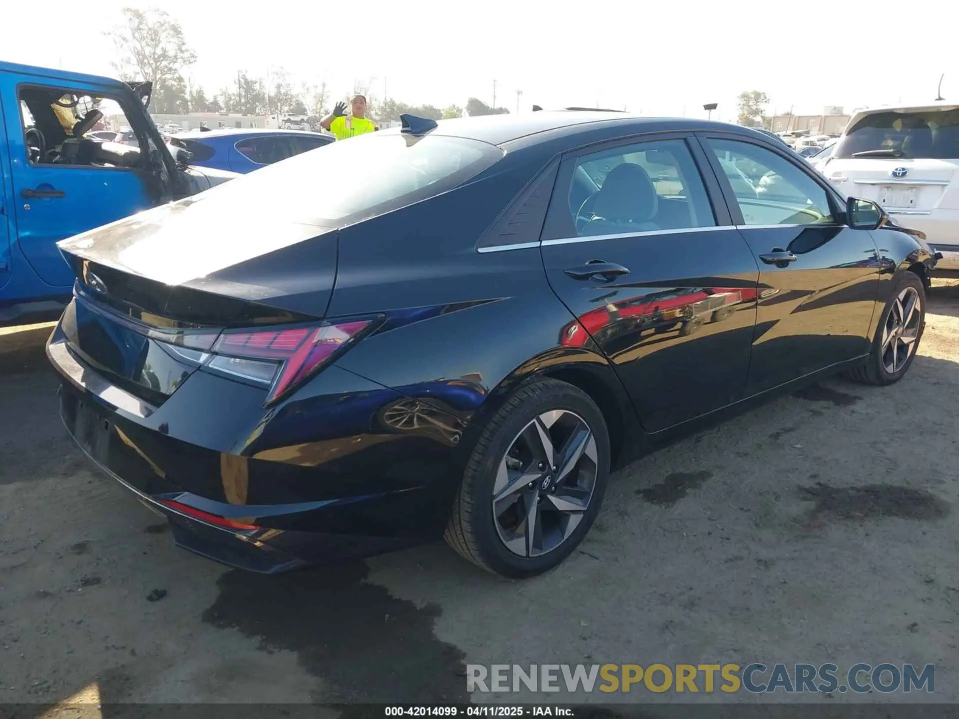 4 Фотография поврежденного автомобиля KMHLN4AJ4MU005340 HYUNDAI ELANTRA HYBRID 2021