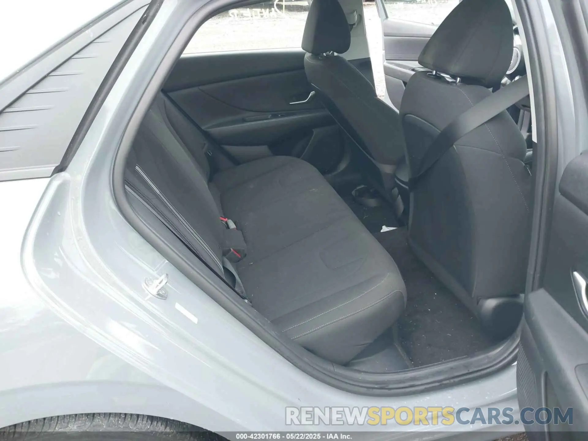 8 Photograph of a damaged car KMHLM4AJ7NU023884 HYUNDAI ELANTRA HYBRID 2022