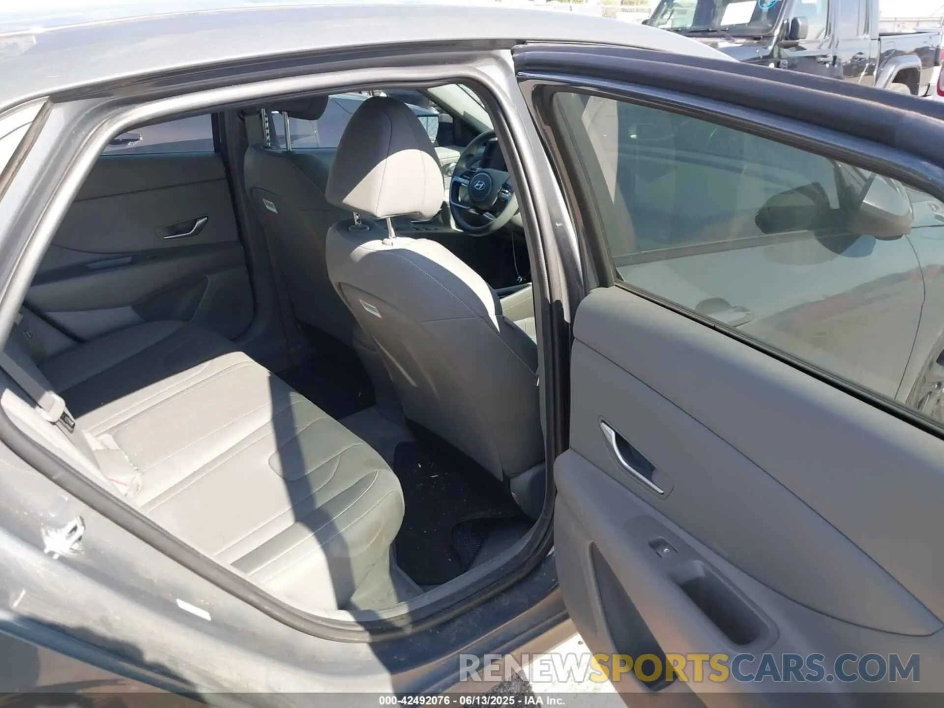 8 Photograph of a damaged car KMHLM4AJ1PU086272 HYUNDAI ELANTRA HYBRID 2023