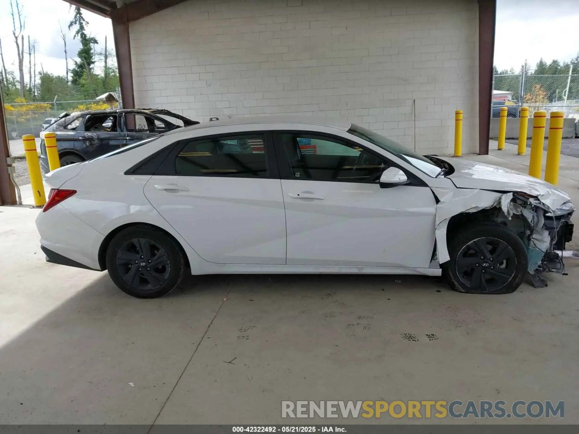 13 Фотография поврежденного автомобиля KMHLM4AJ2PU082893 HYUNDAI ELANTRA HYBRID 2023