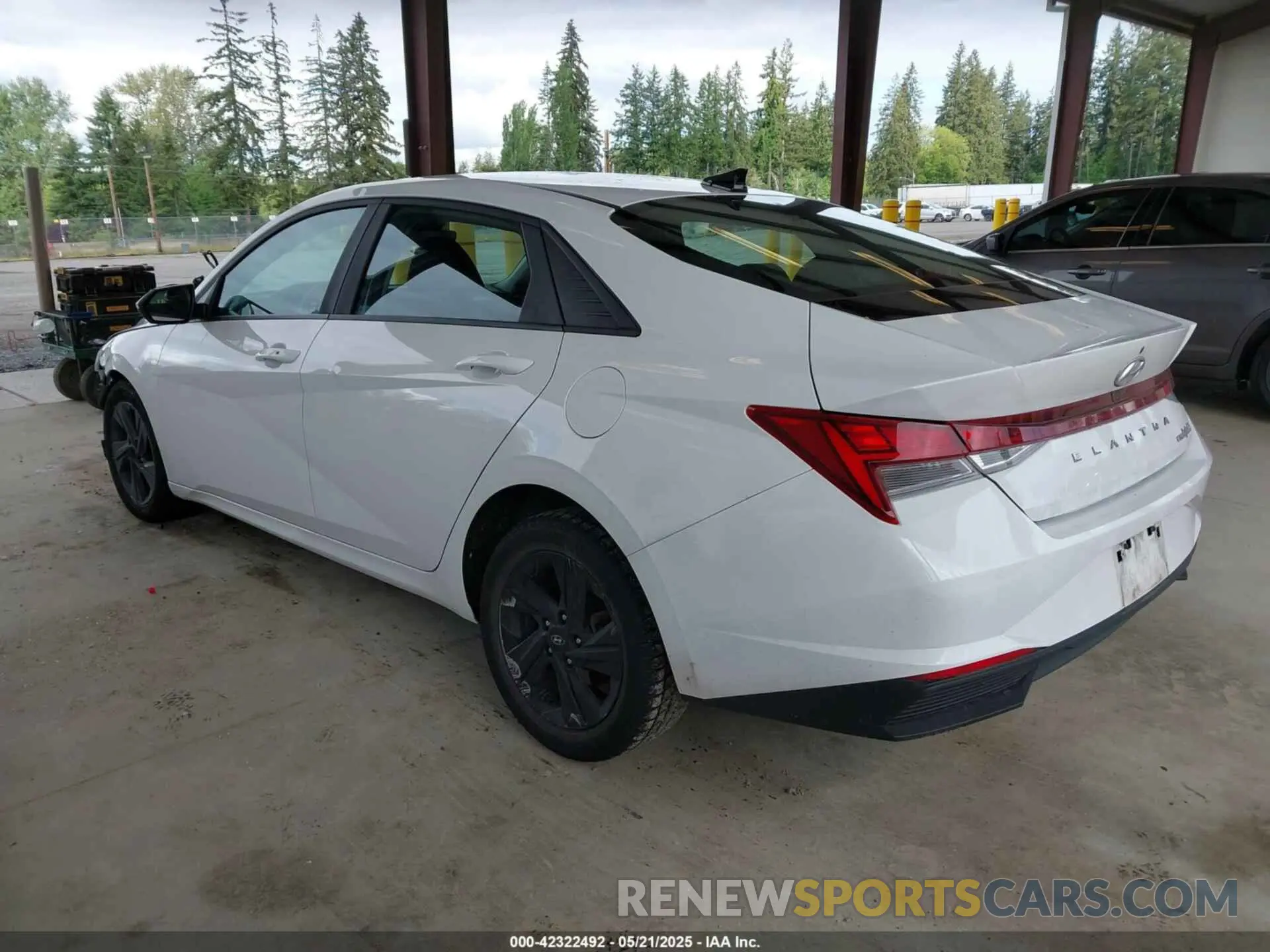 3 Фотография поврежденного автомобиля KMHLM4AJ2PU082893 HYUNDAI ELANTRA HYBRID 2023