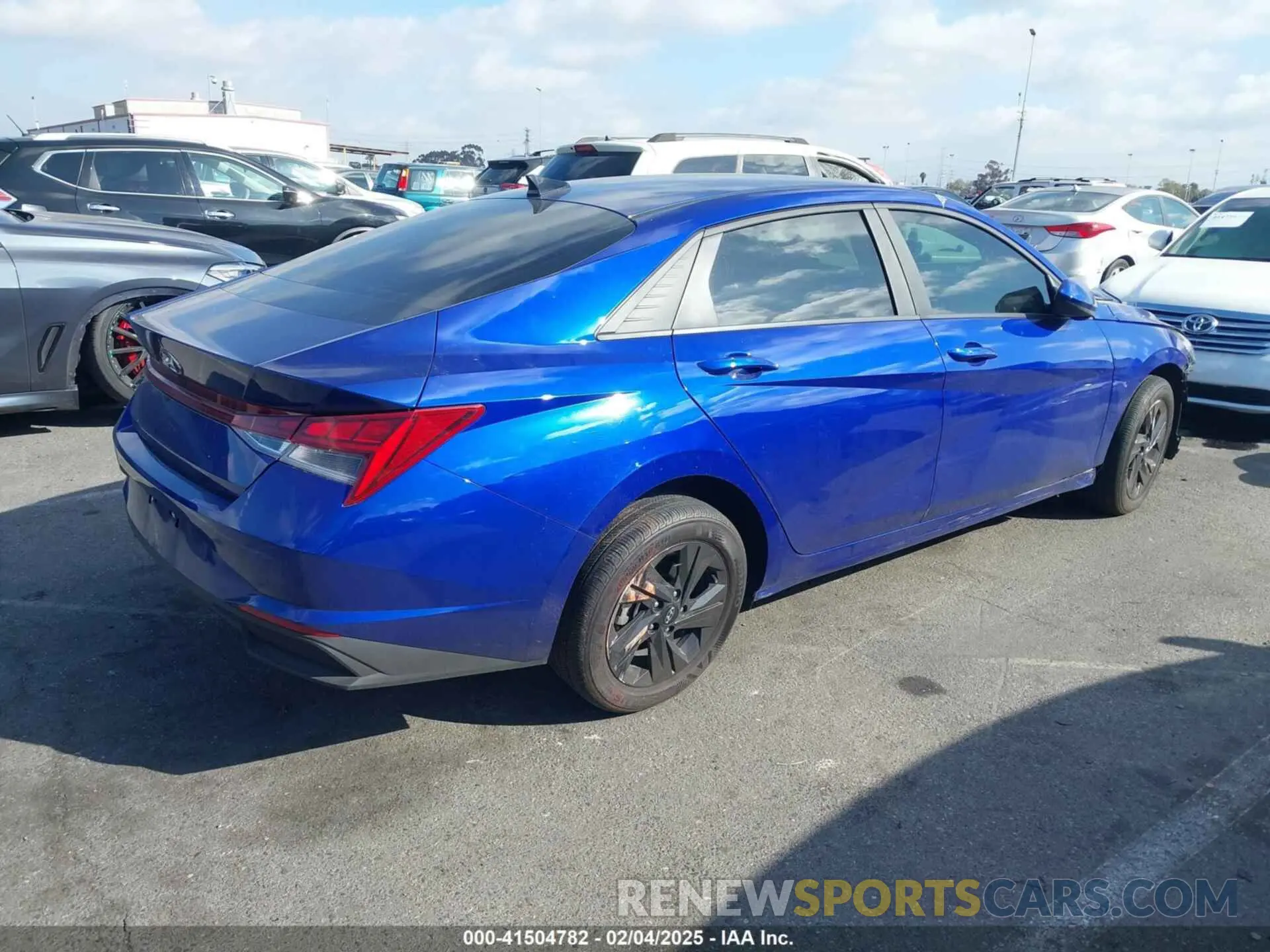 4 Фотография поврежденного автомобиля KMHLM4AJ4PU082409 HYUNDAI ELANTRA HYBRID 2023