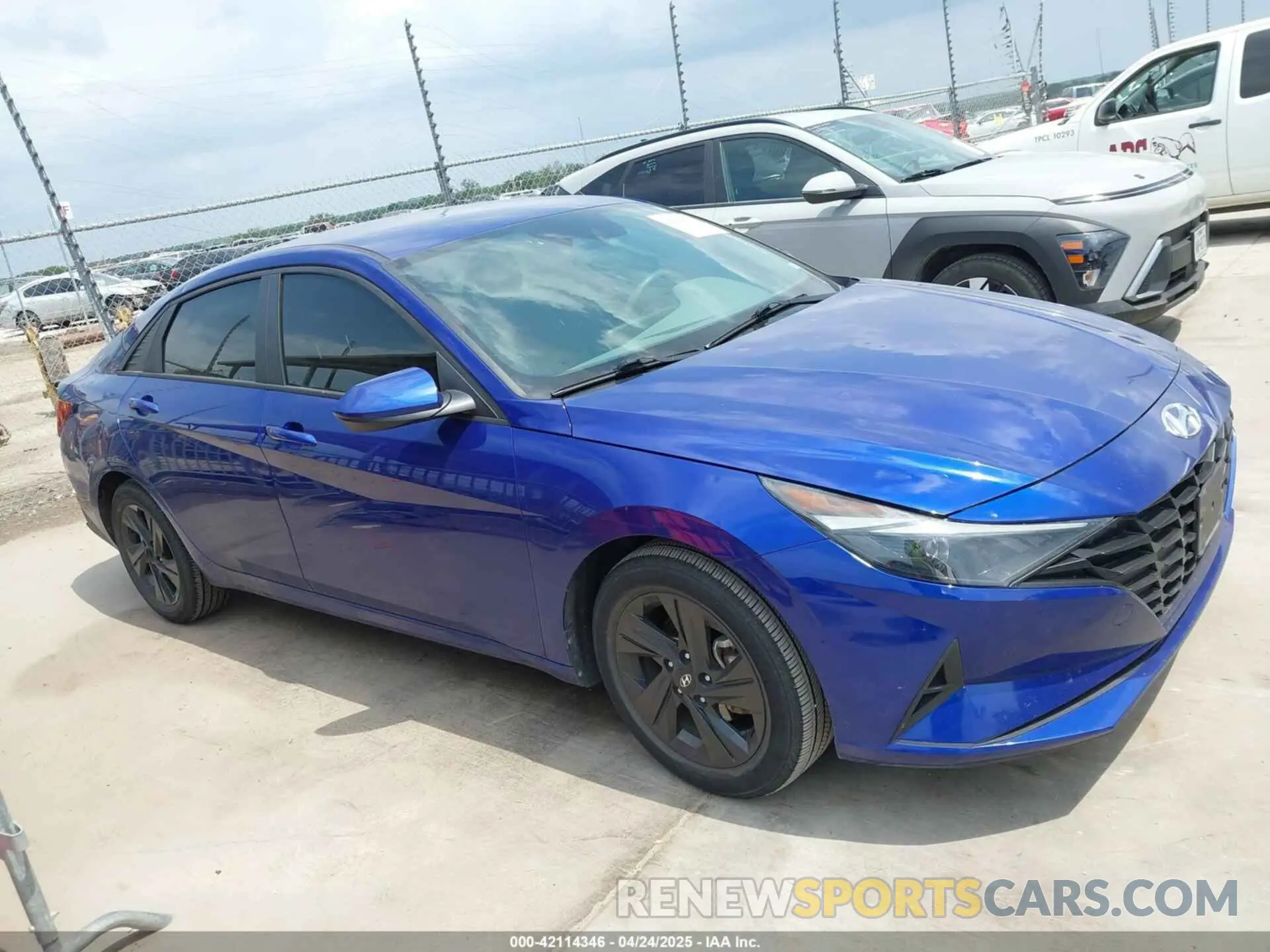 1 Photograph of a damaged car KMHLM4AJ8PU033326 HYUNDAI ELANTRA HYBRID 2023