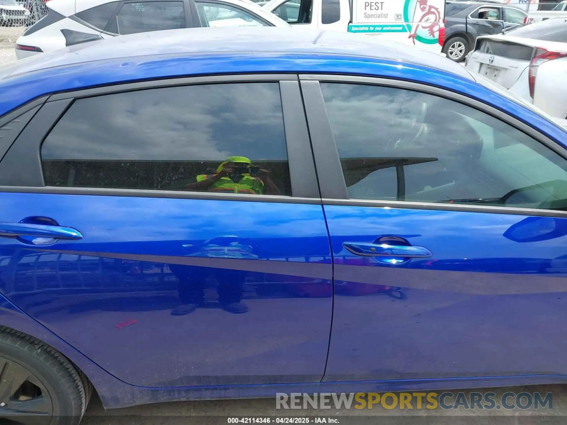 13 Photograph of a damaged car KMHLM4AJ8PU033326 HYUNDAI ELANTRA HYBRID 2023