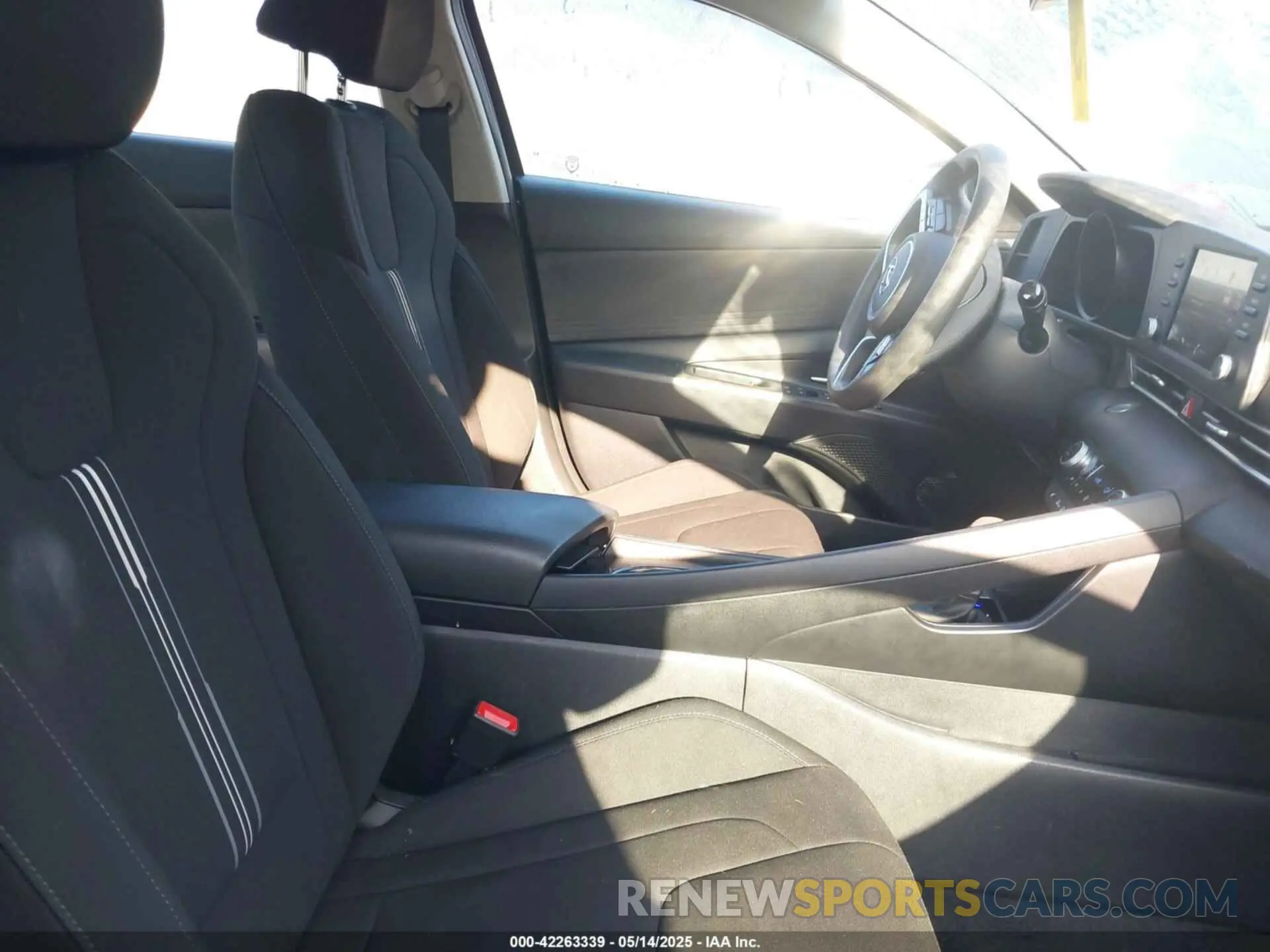 5 Photograph of a damaged car KMHLM4AJ8PU073972 HYUNDAI ELANTRA HYBRID 2023